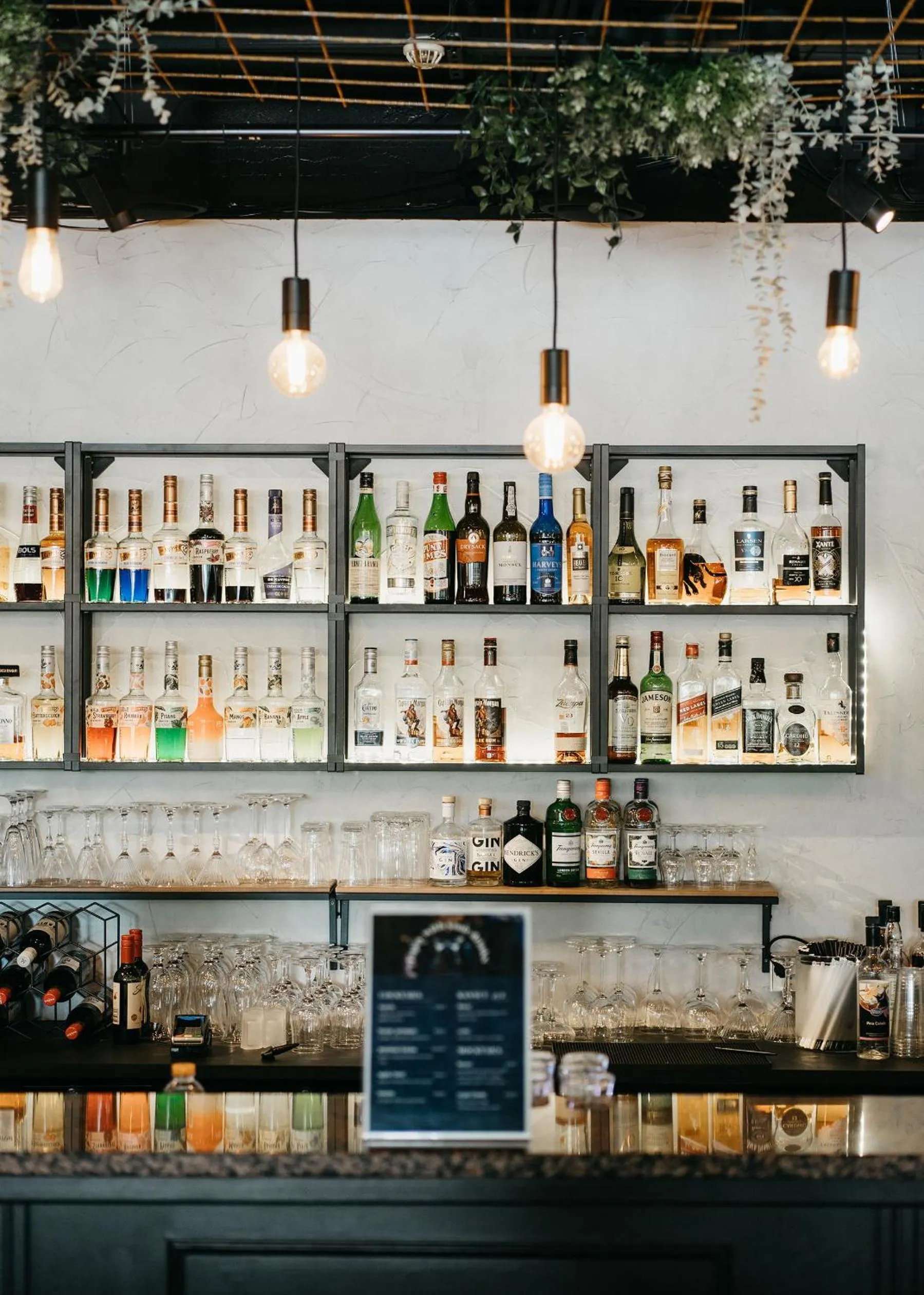 Restaurant/places to eat in Hotel Waltikka