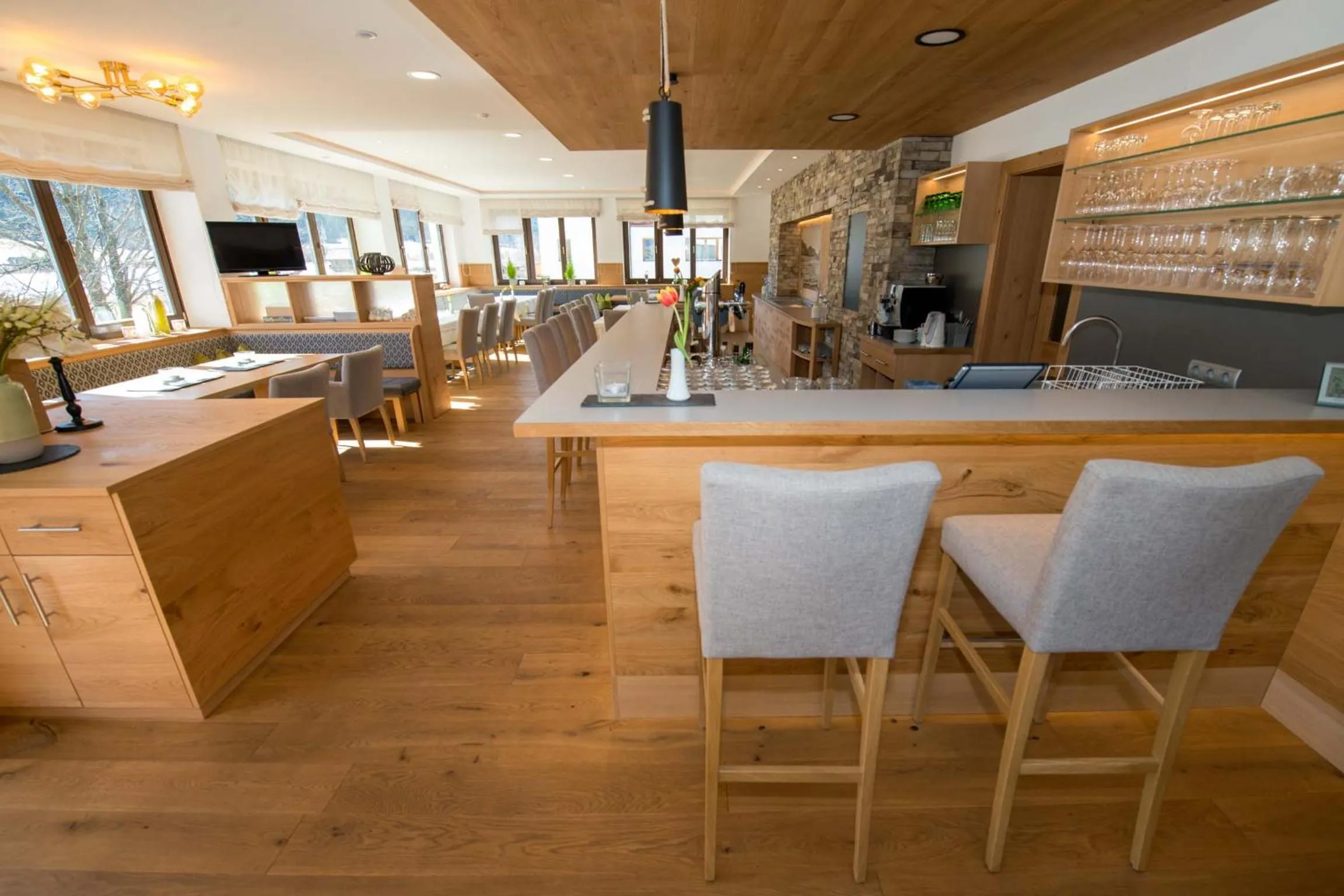 Lounge or bar in Hotel Lipeter & Bergheimat