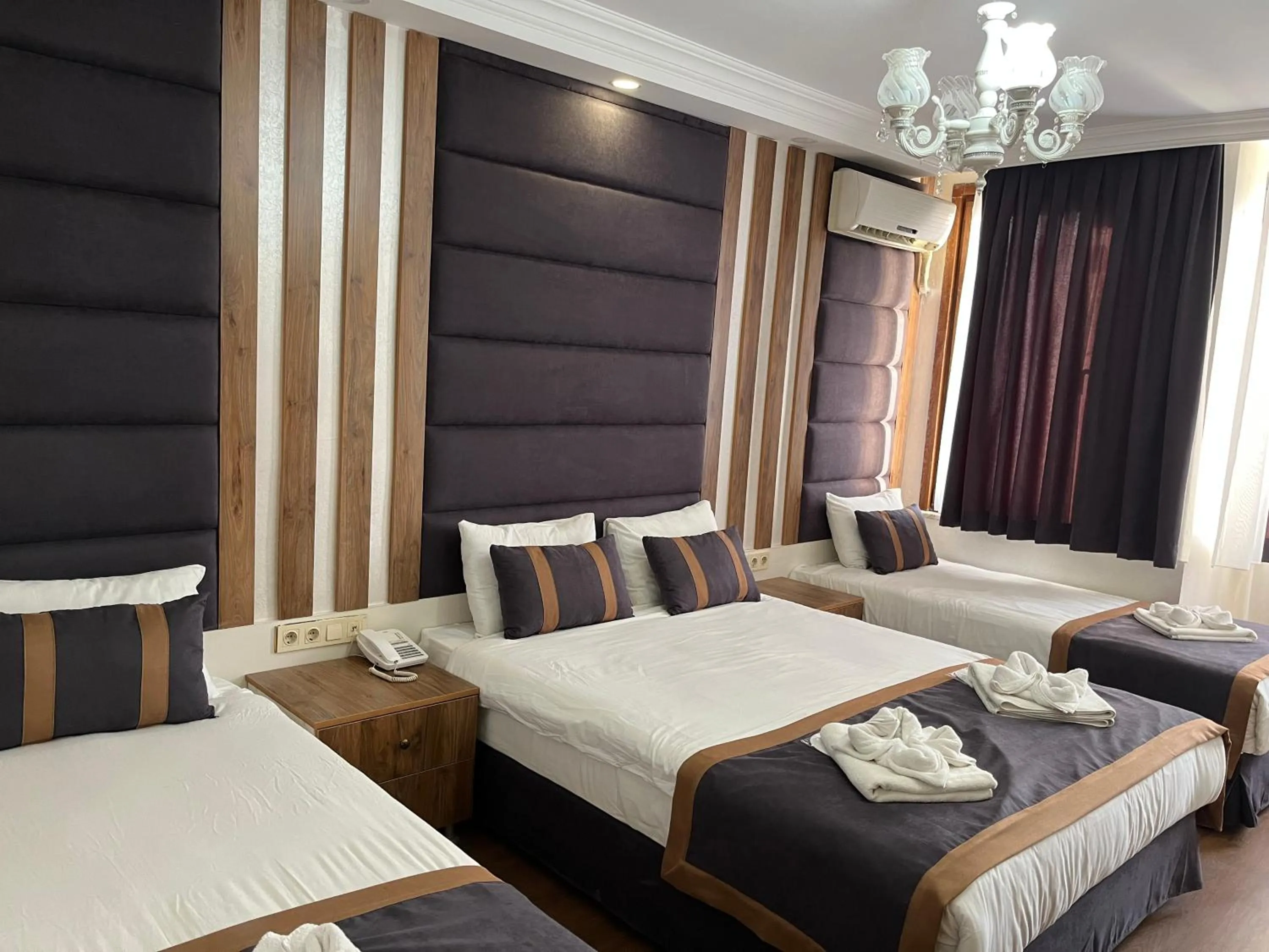 Bed in Nova Roma Hotel