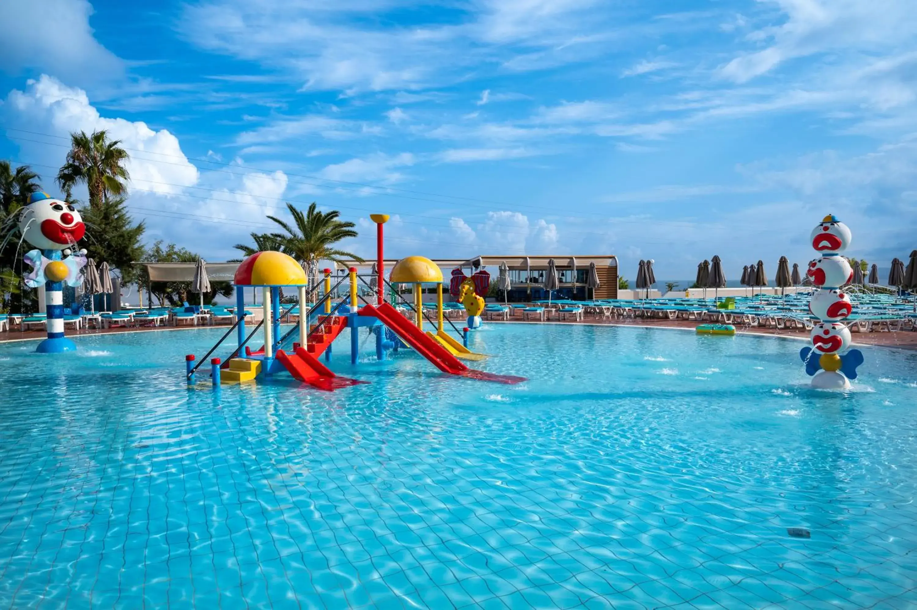 Swimming pool in Royal & Imperial Belvedere Resort Swimming pool in Royal & Imperial Belvedere Resort