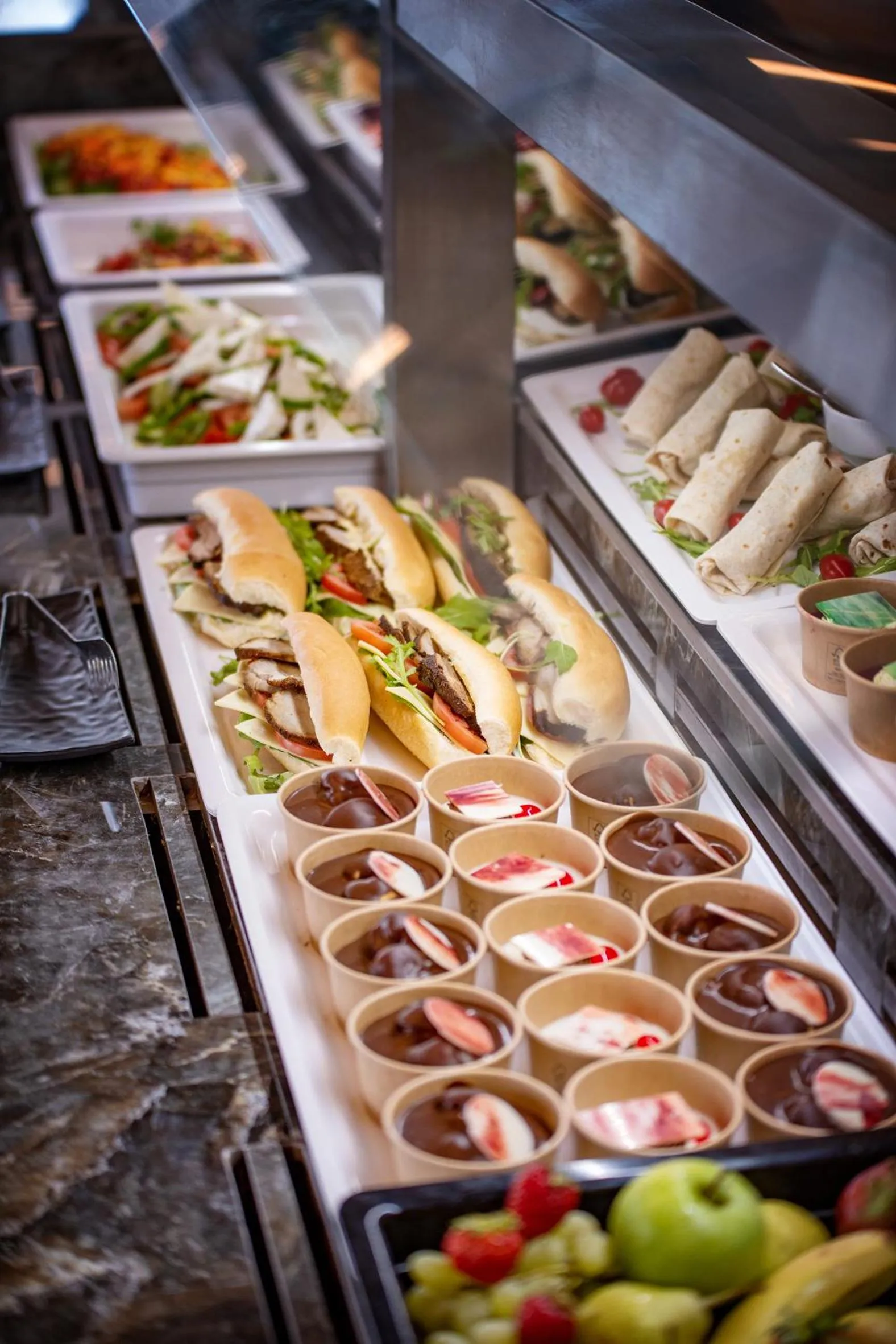 Restaurant/places to eat in Royal & Imperial Belvedere Resort