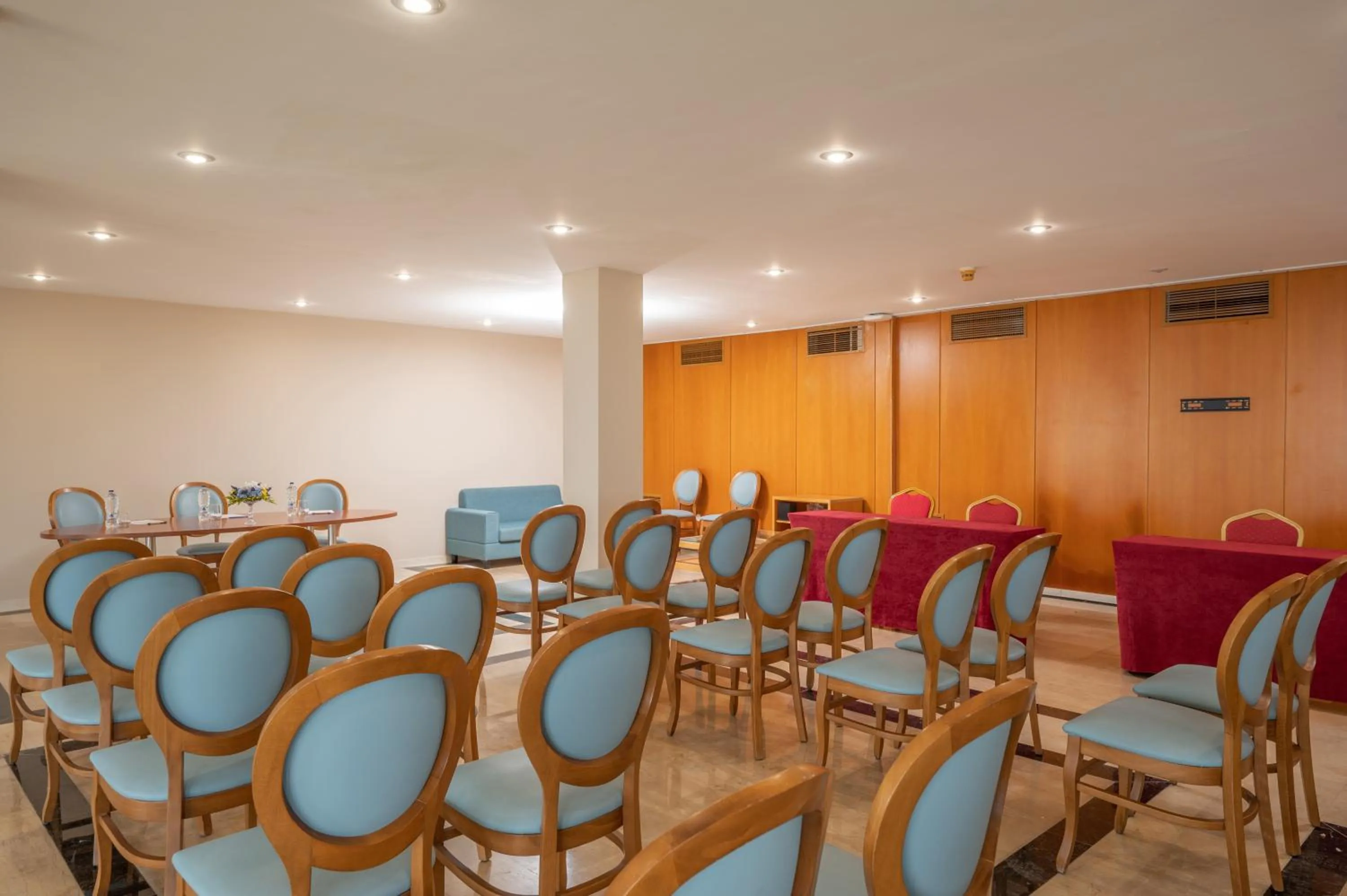 Meeting/conference room in Royal & Imperial Belvedere Resort