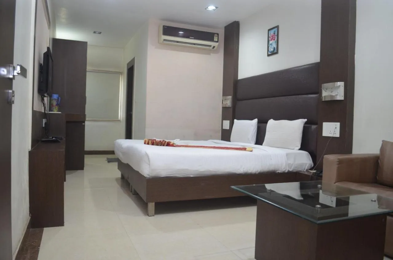 Bedroom, Bed in The Himalaya Park