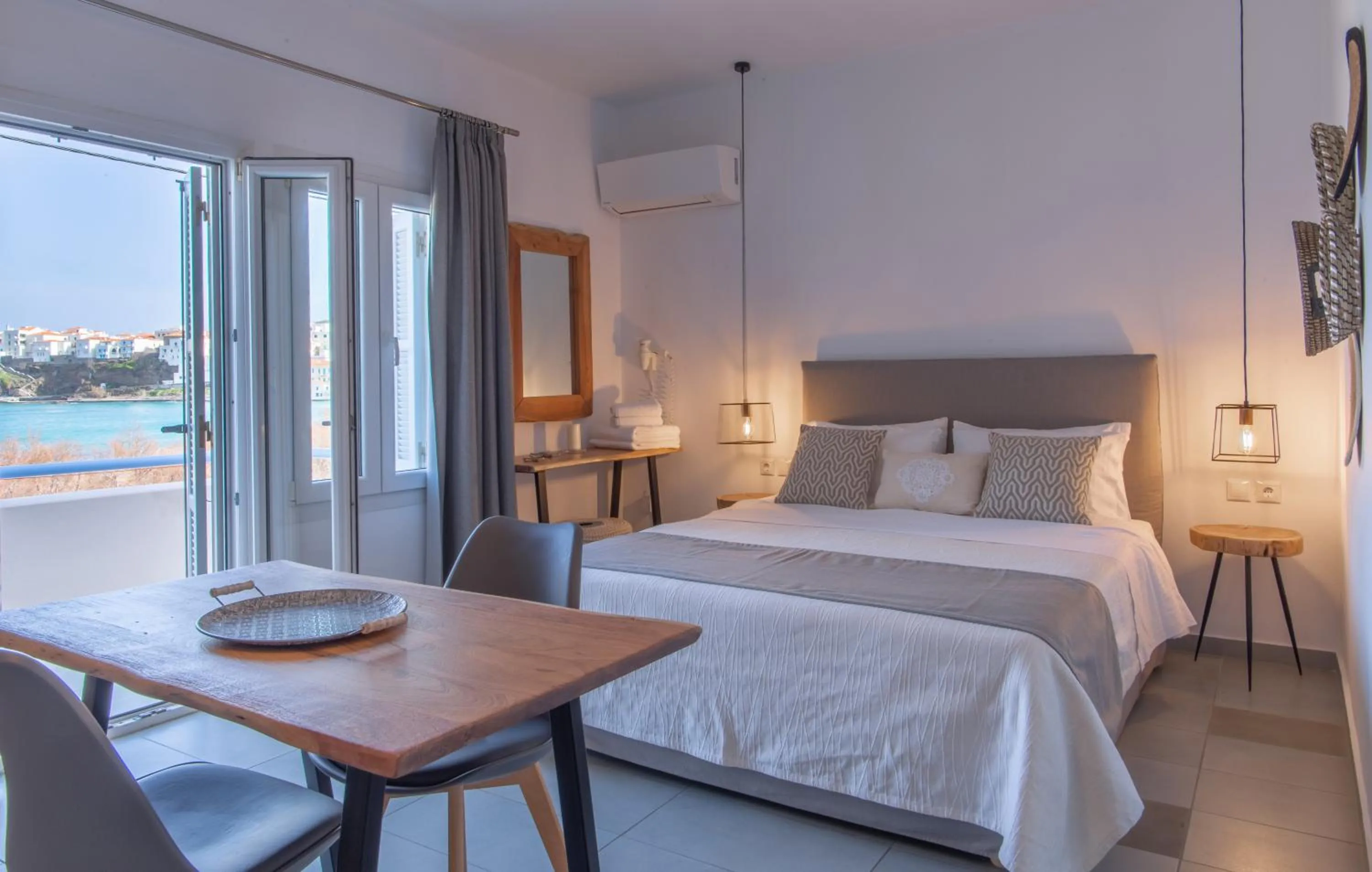 Bed in Alkyoni Studios