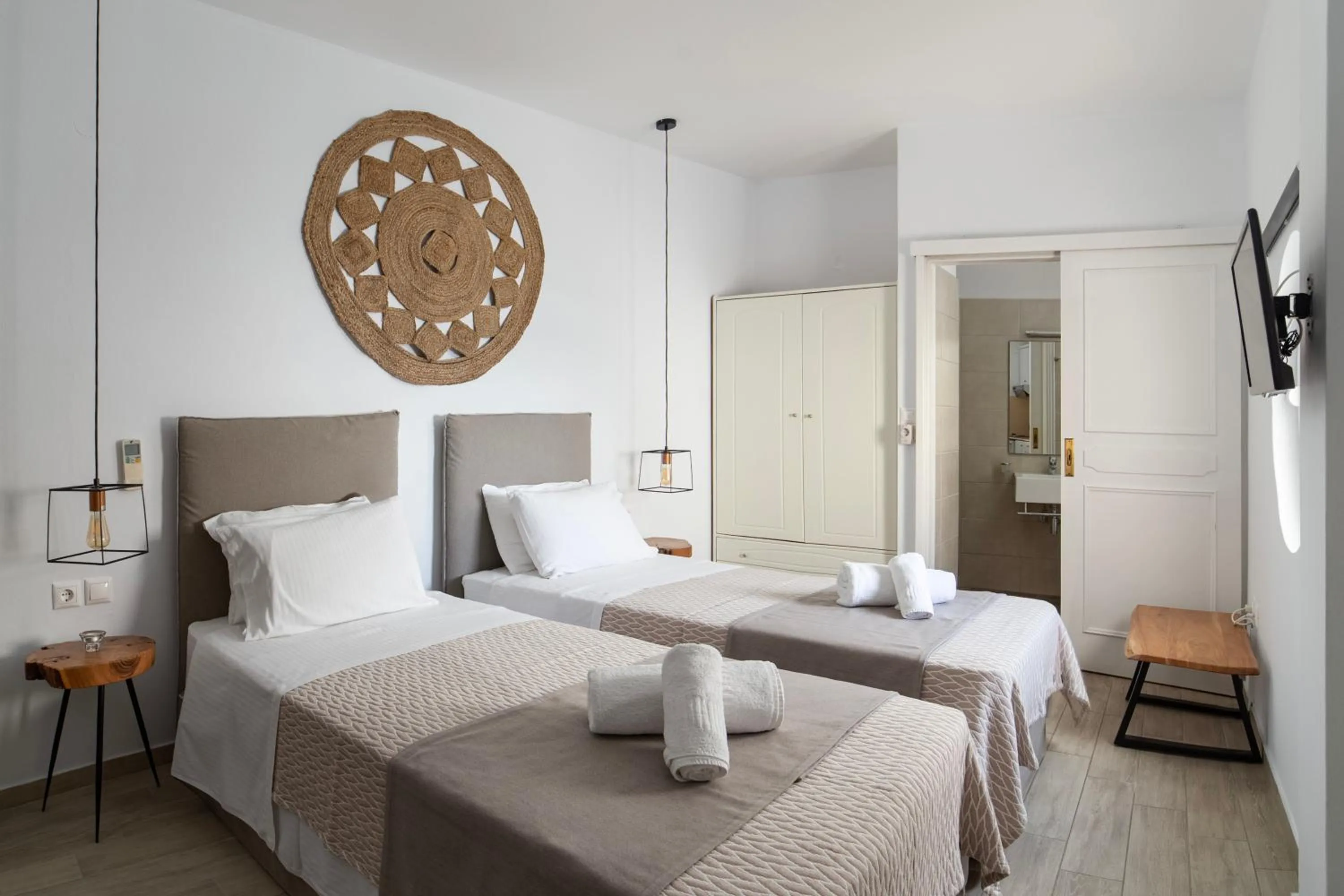 Bed in Alkyoni Studios