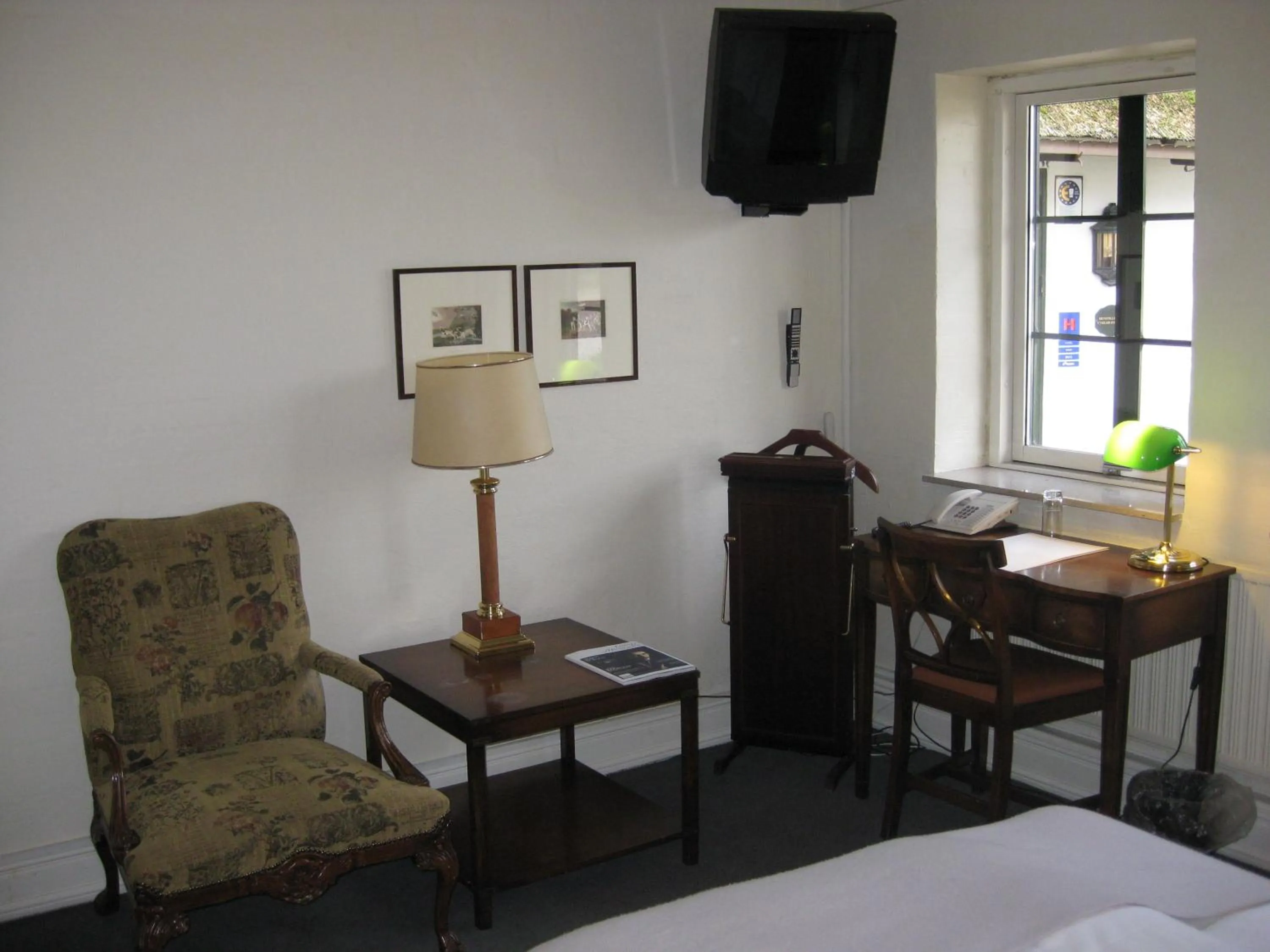 Photo of the whole room, Bed in Munkebo Kro & Hotel