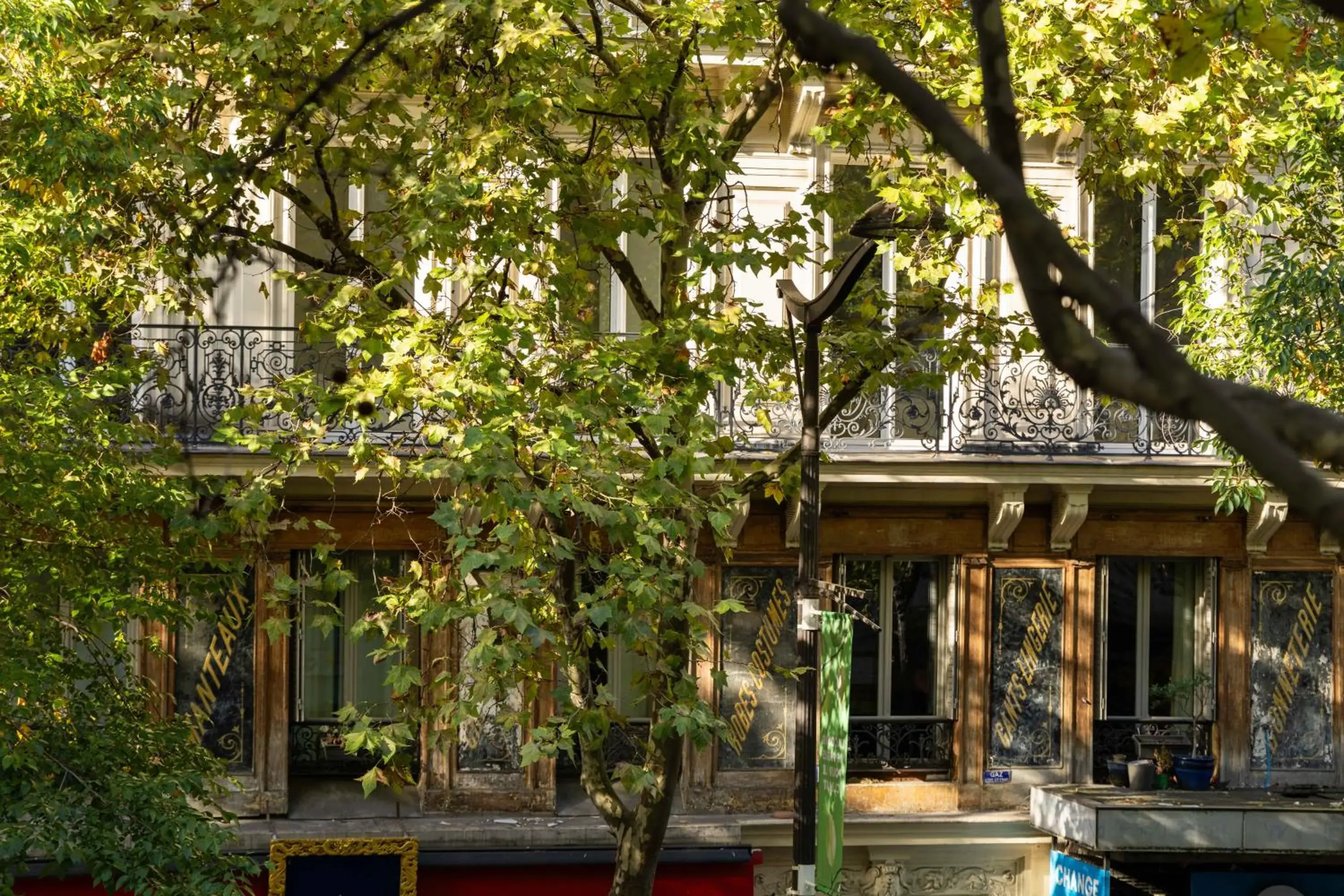 Facade/entrance in Hôtel Léna Facade/entrance in Hôtel Léna