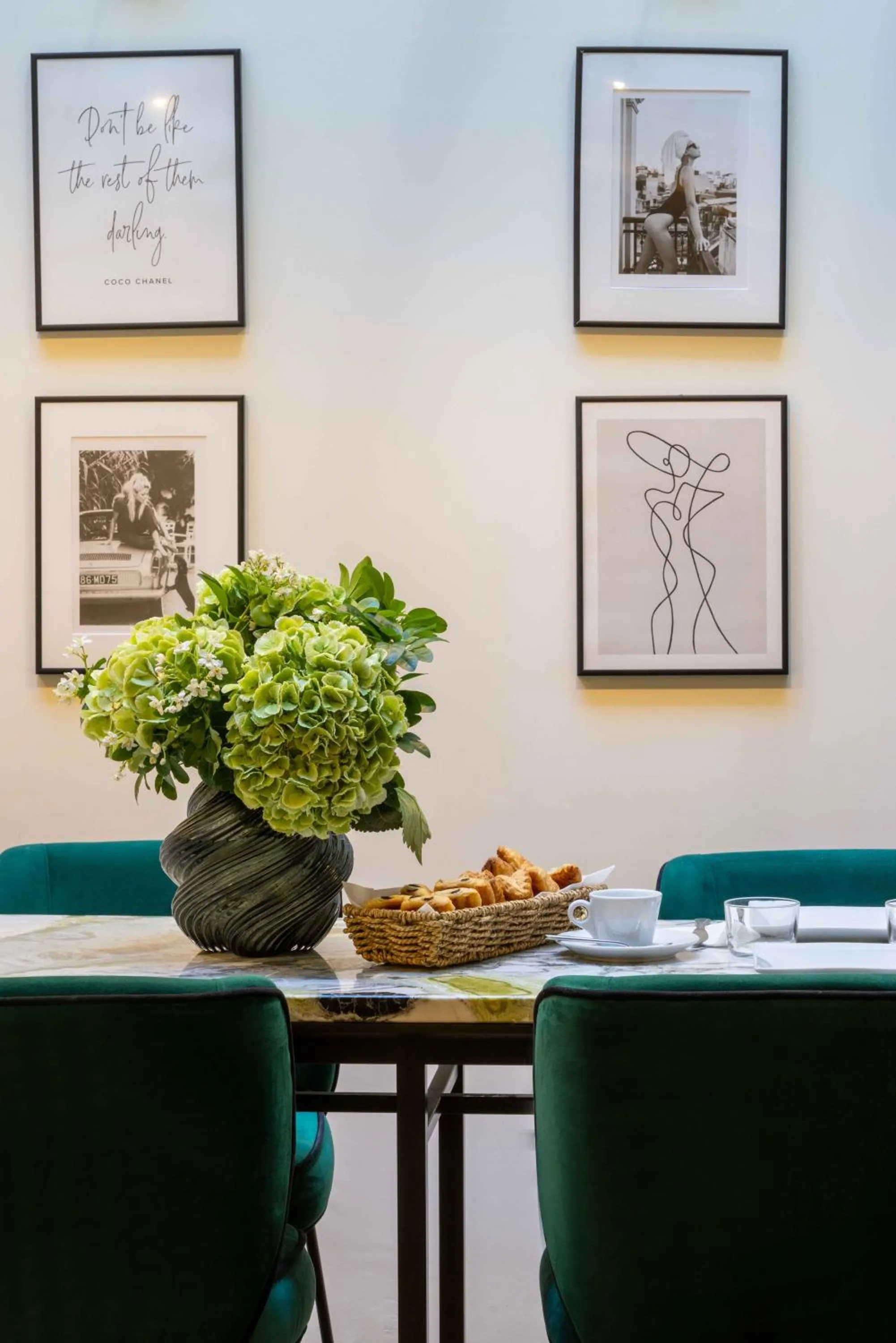 Breakfast in Hôtel Léna