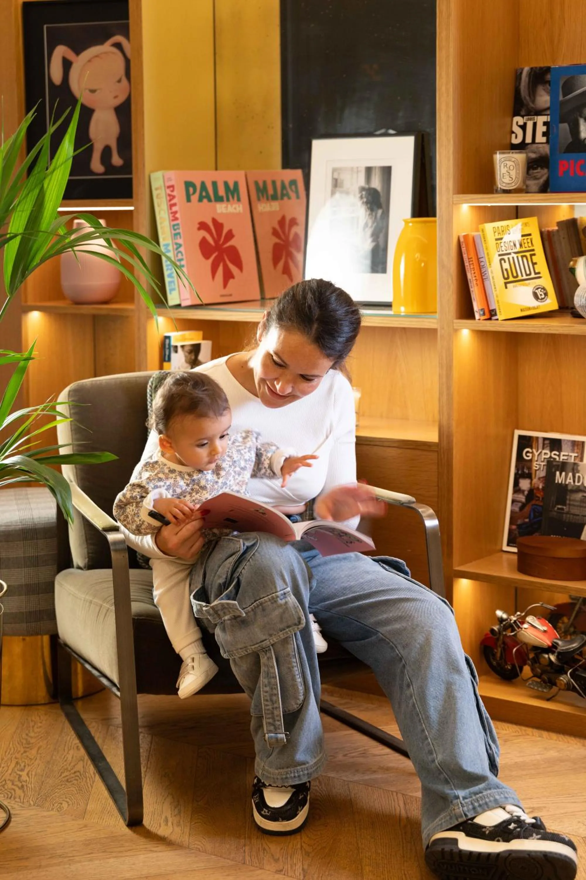 People in Hôtel Léna