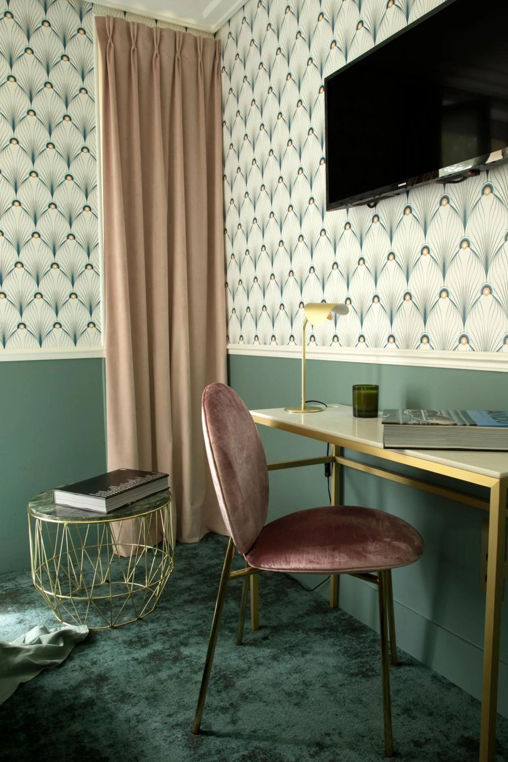 Double Room in Hôtel Léna