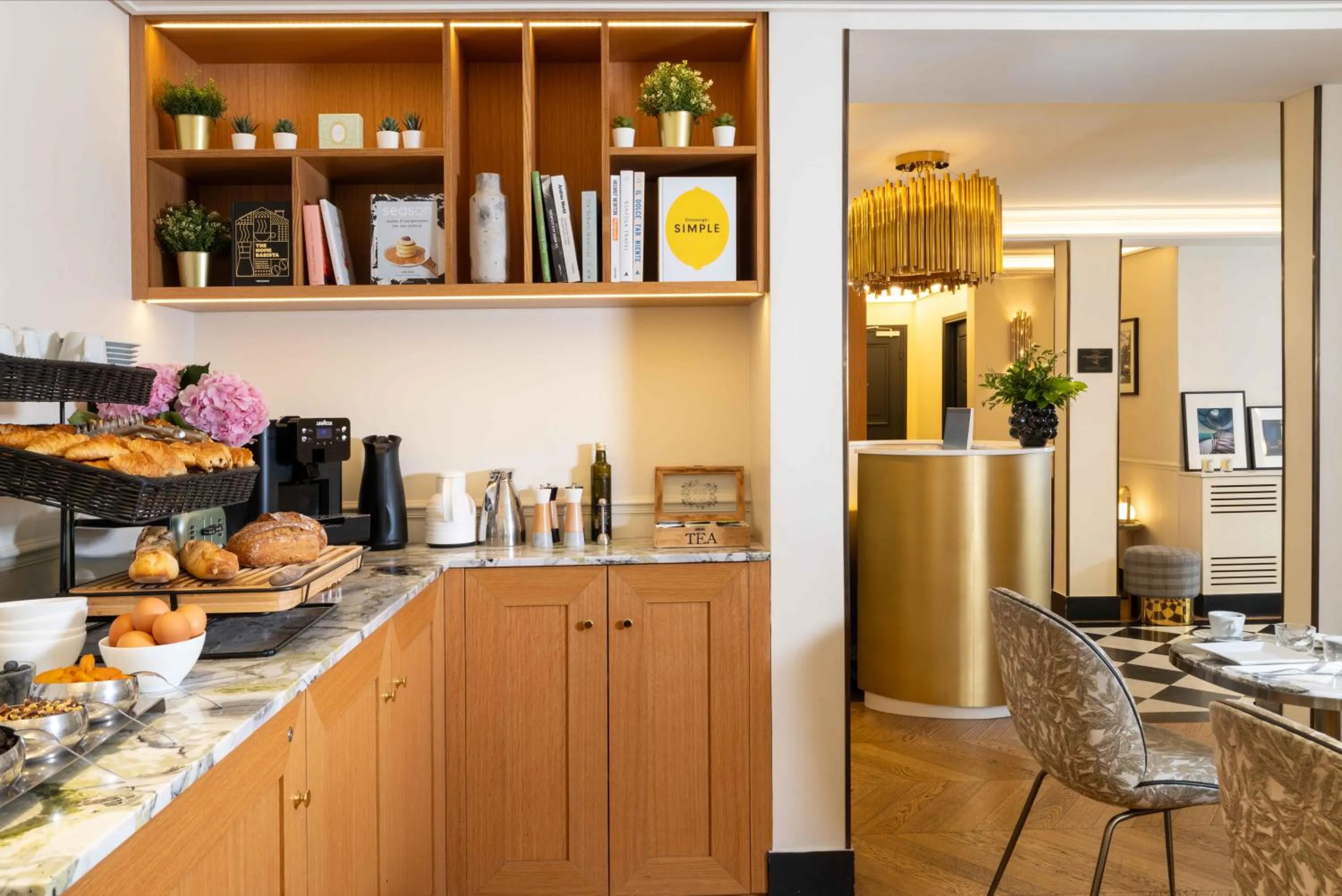 Breakfast in Hôtel Léna