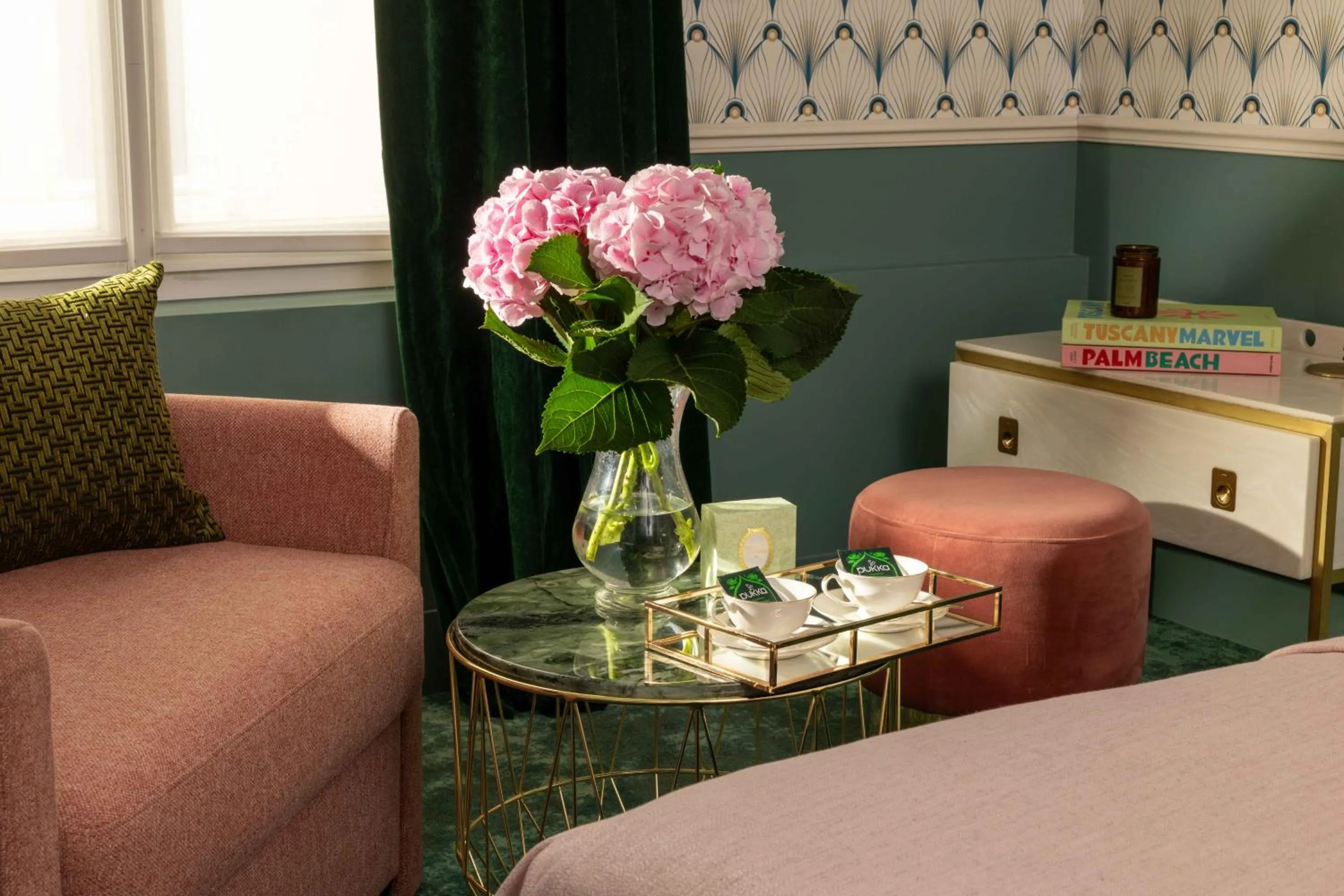 Photo of the whole room in Hôtel Léna