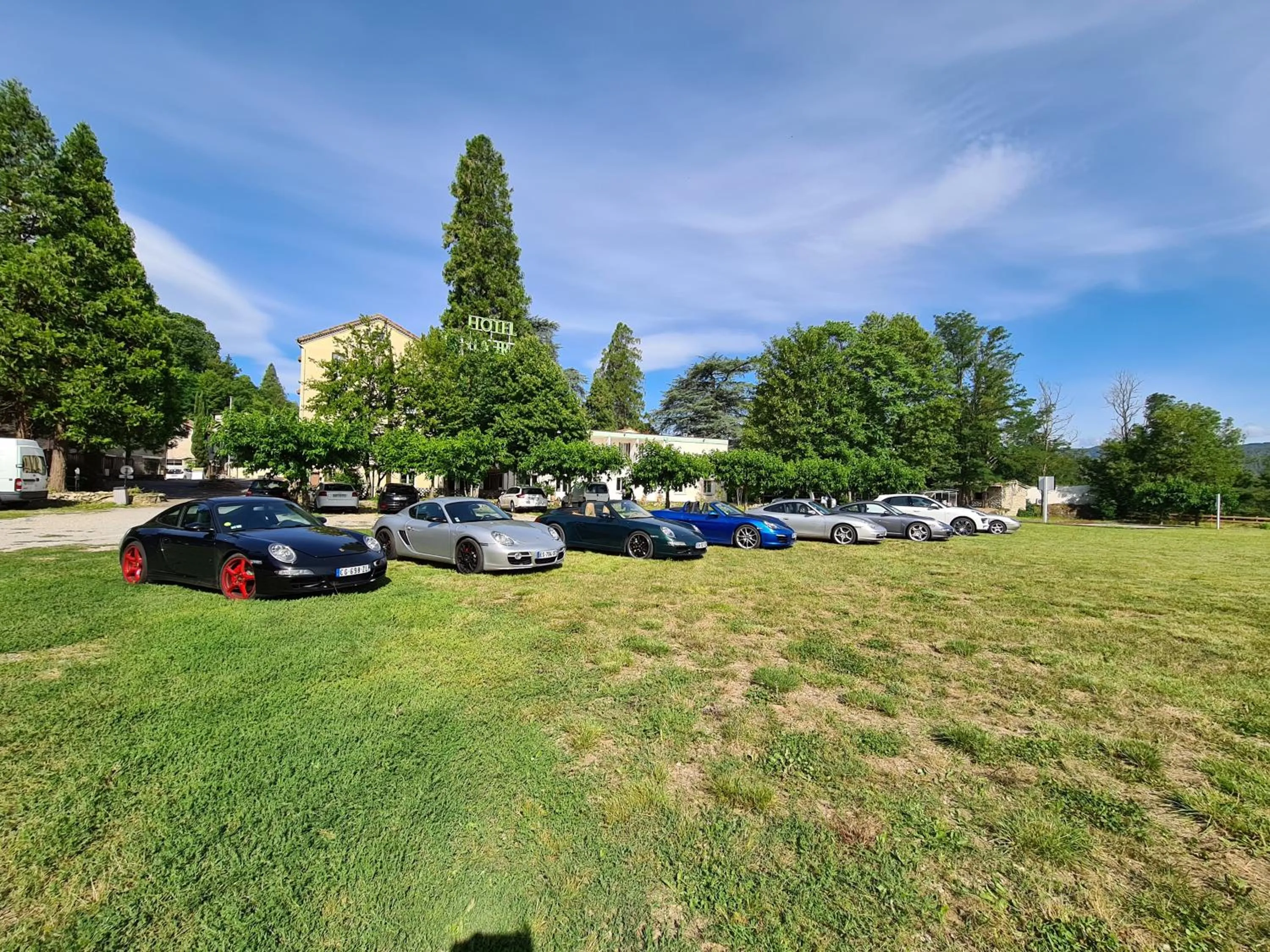Parking in Logis Hôtel Restaurant Les Cèdres