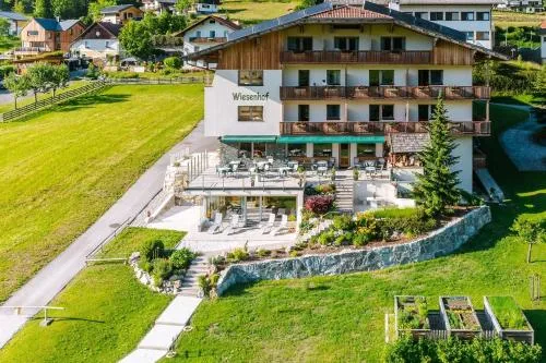 Wiesenhof, Hotel direkt am See