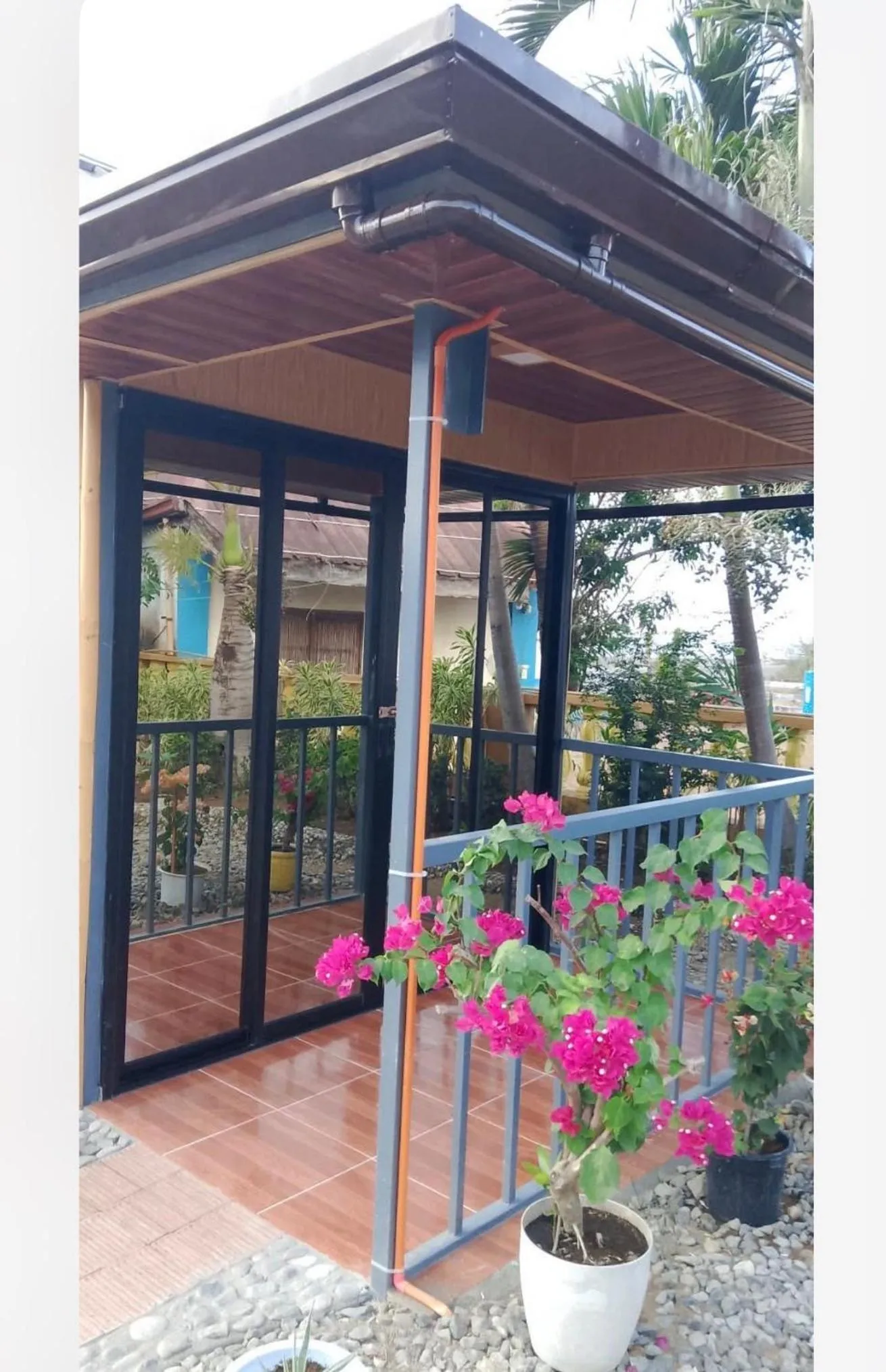 Seabreeze Beachfront Home and Cottages new management