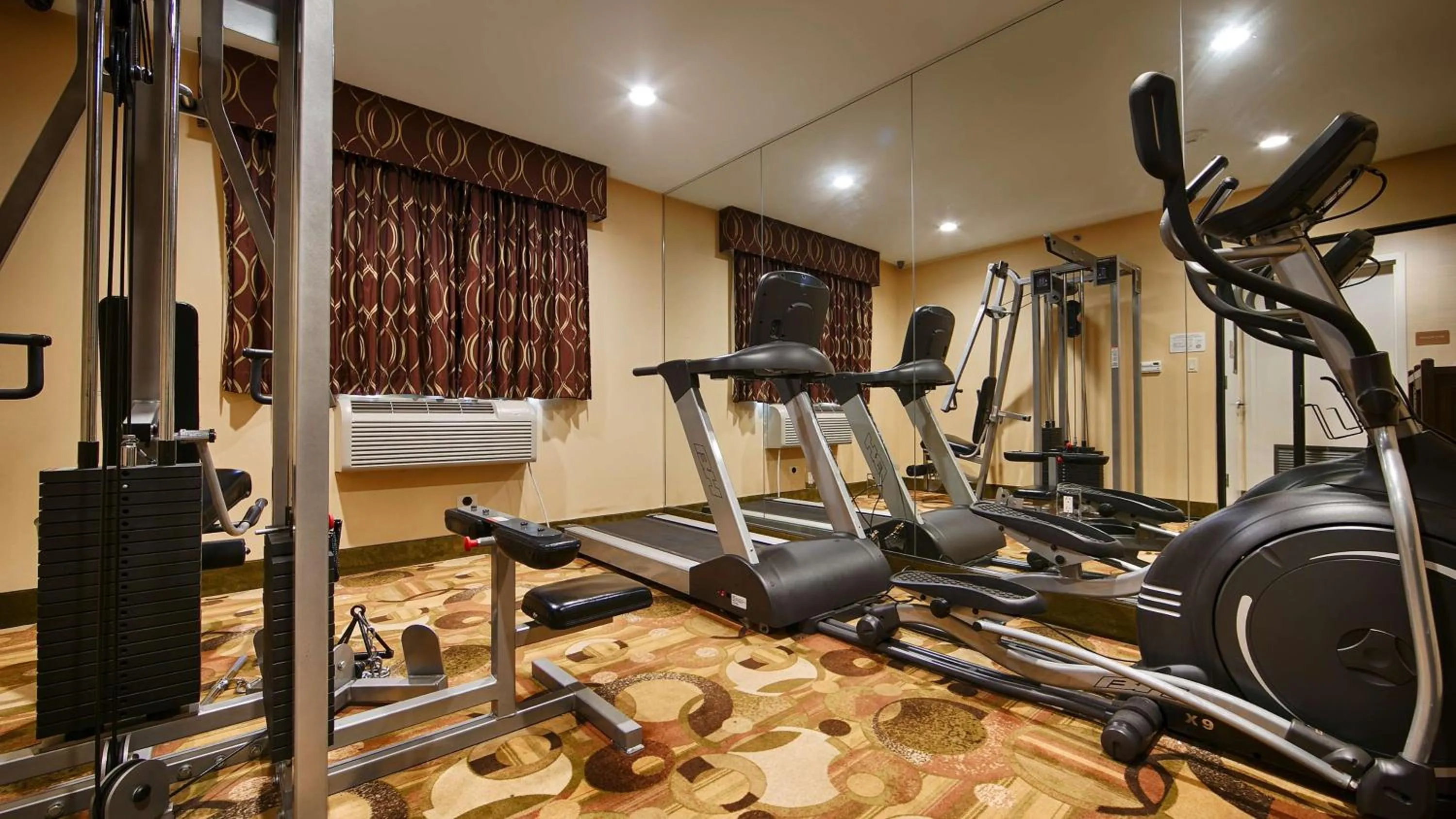 Fitness centre/facilities in Best Western PLUS Arena Hotel