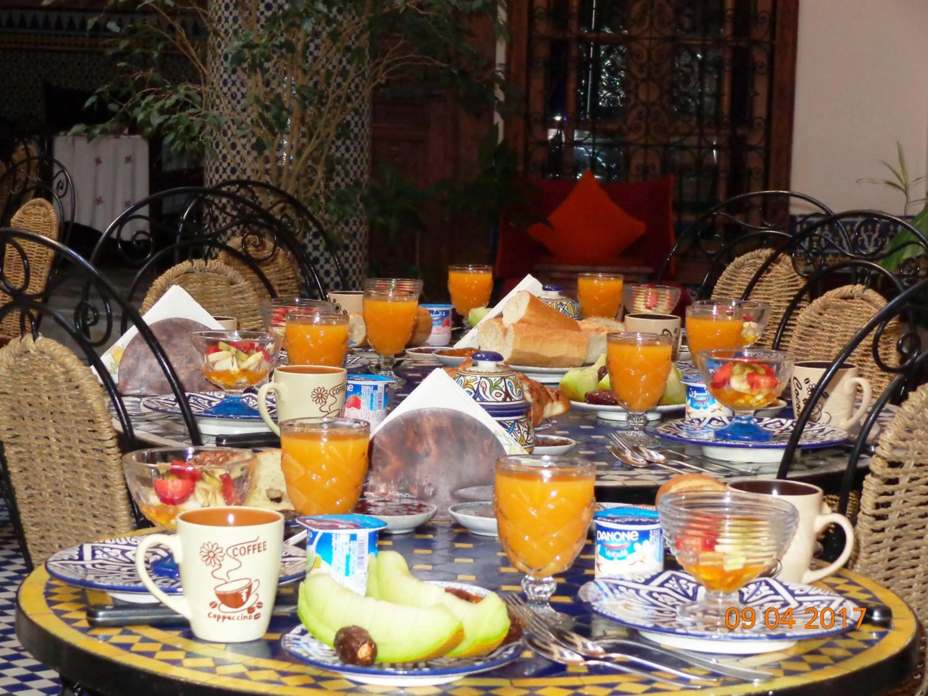 Restaurant/places to eat in Riad Ahlam