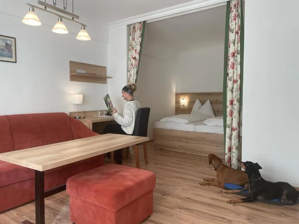 Hotel Reitzentrum Hausruckhof e U