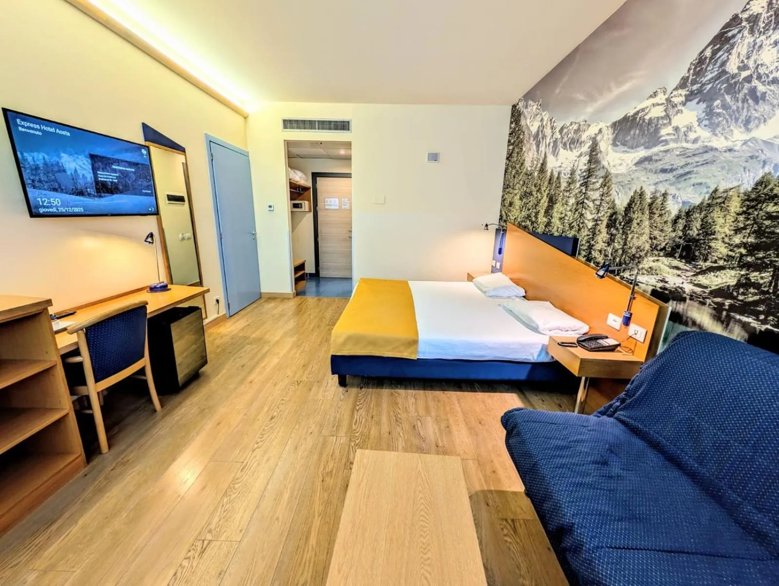 Bed in Hotel Express Aosta East