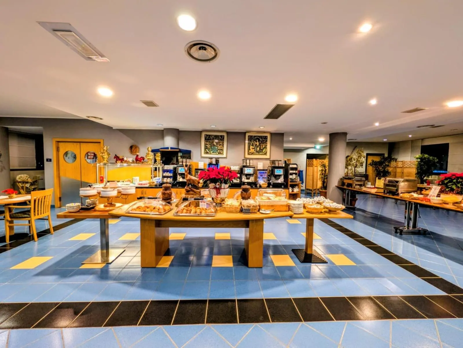 Food and drinks in Hotel Express Aosta East