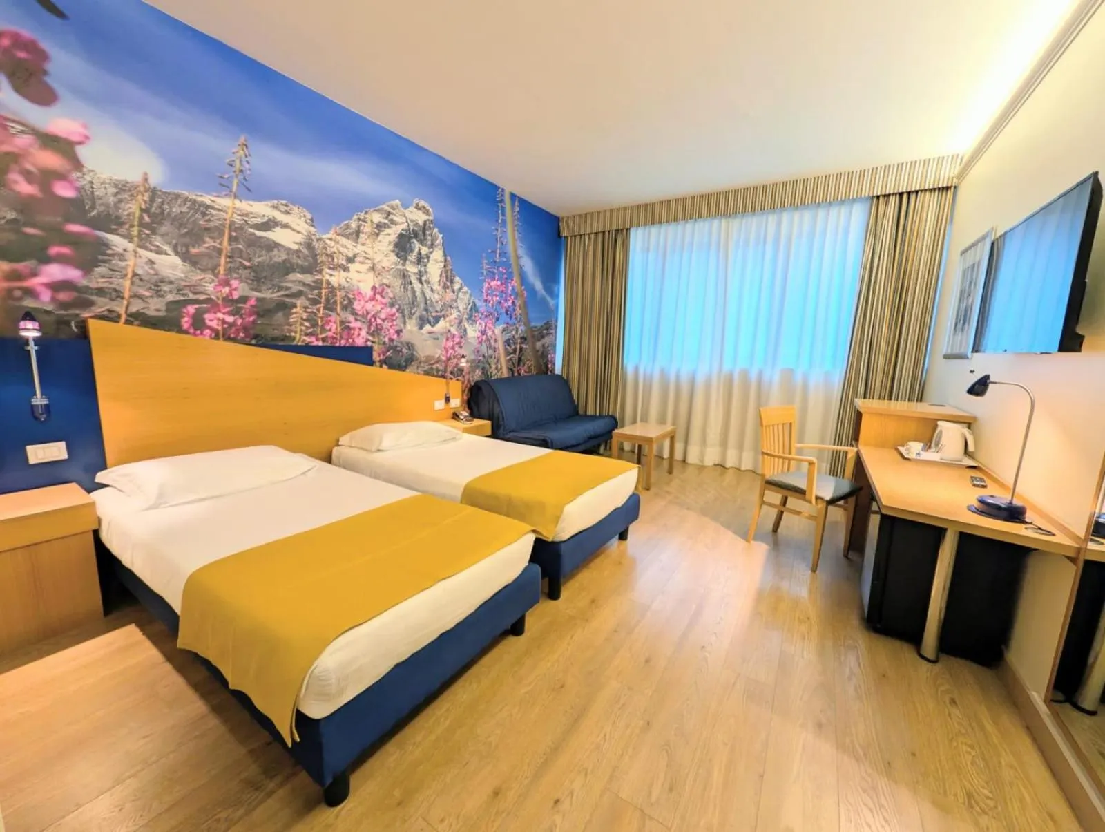 Bed in Hotel Express Aosta East