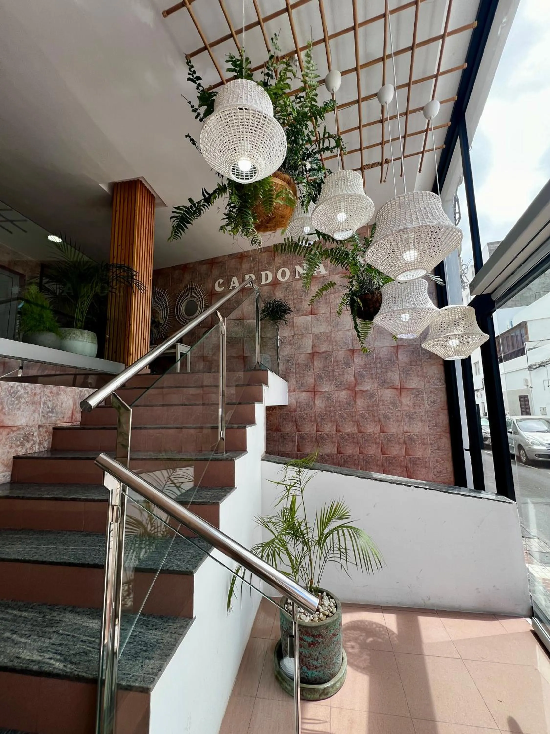 Property building in Hostal Residencia Cardona