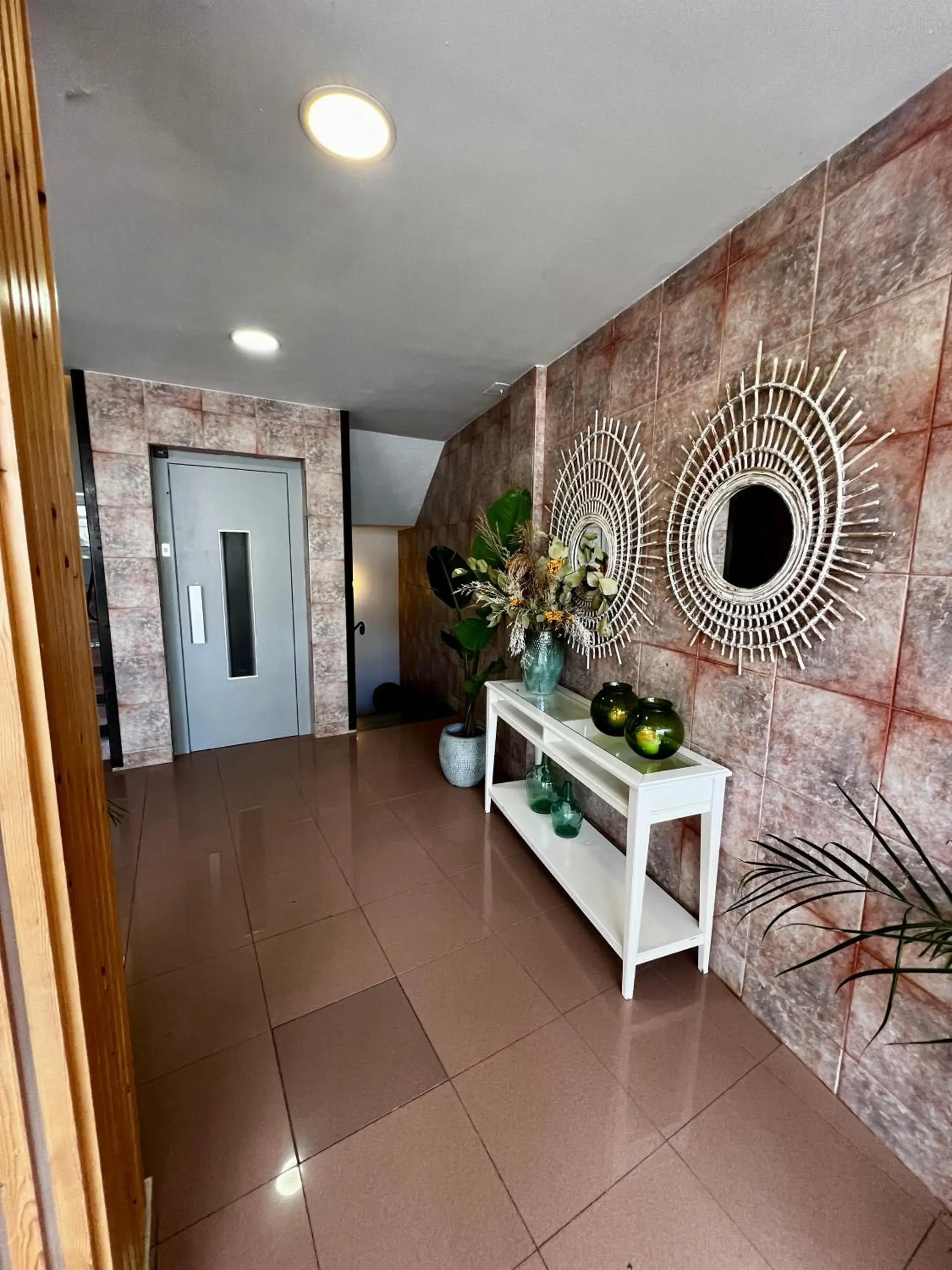 Lobby or reception in Hostal Residencia Cardona Lobby or reception in Hostal Residencia Cardona