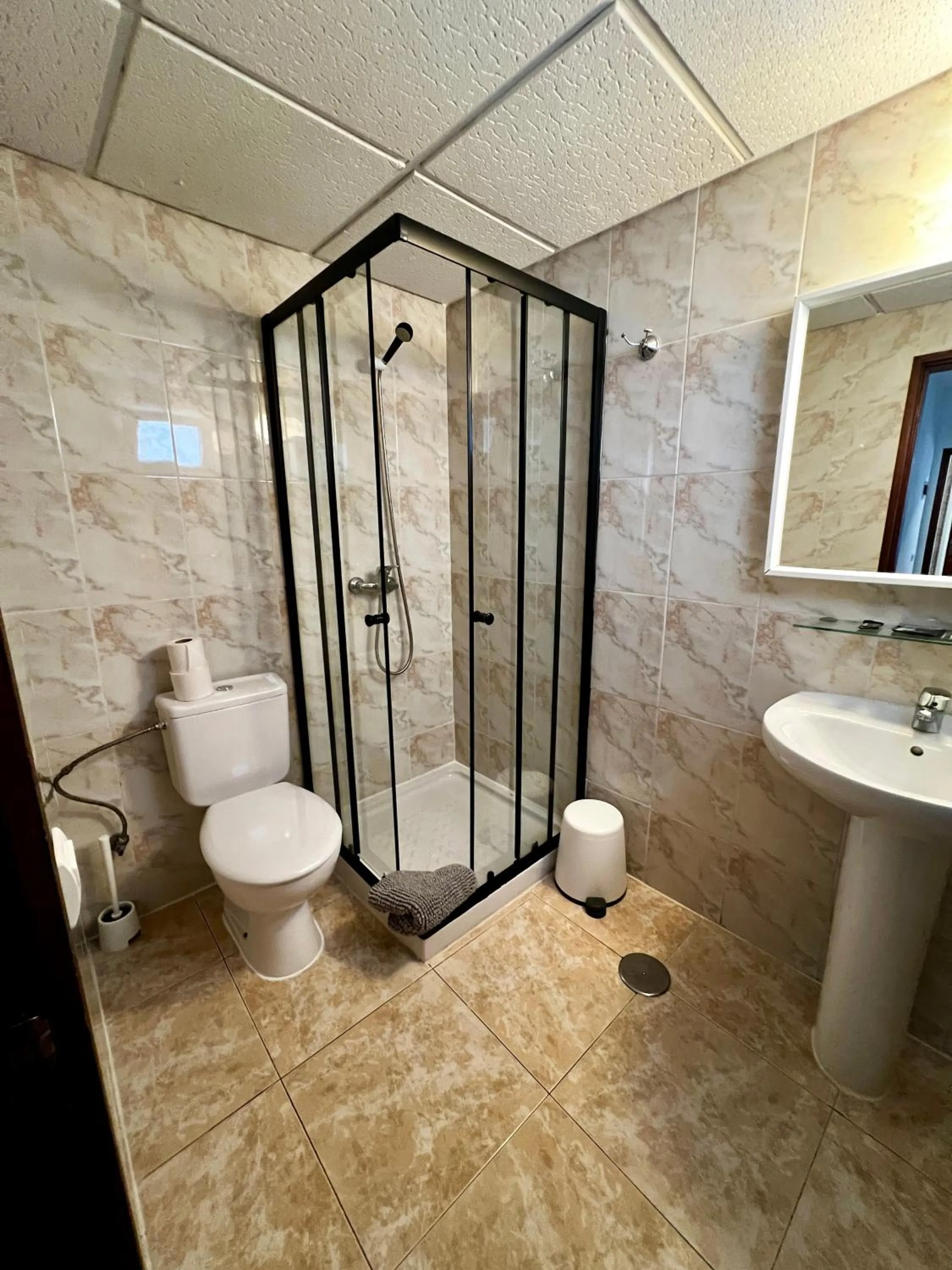 Area and facilities in Hostal Residencia Cardona