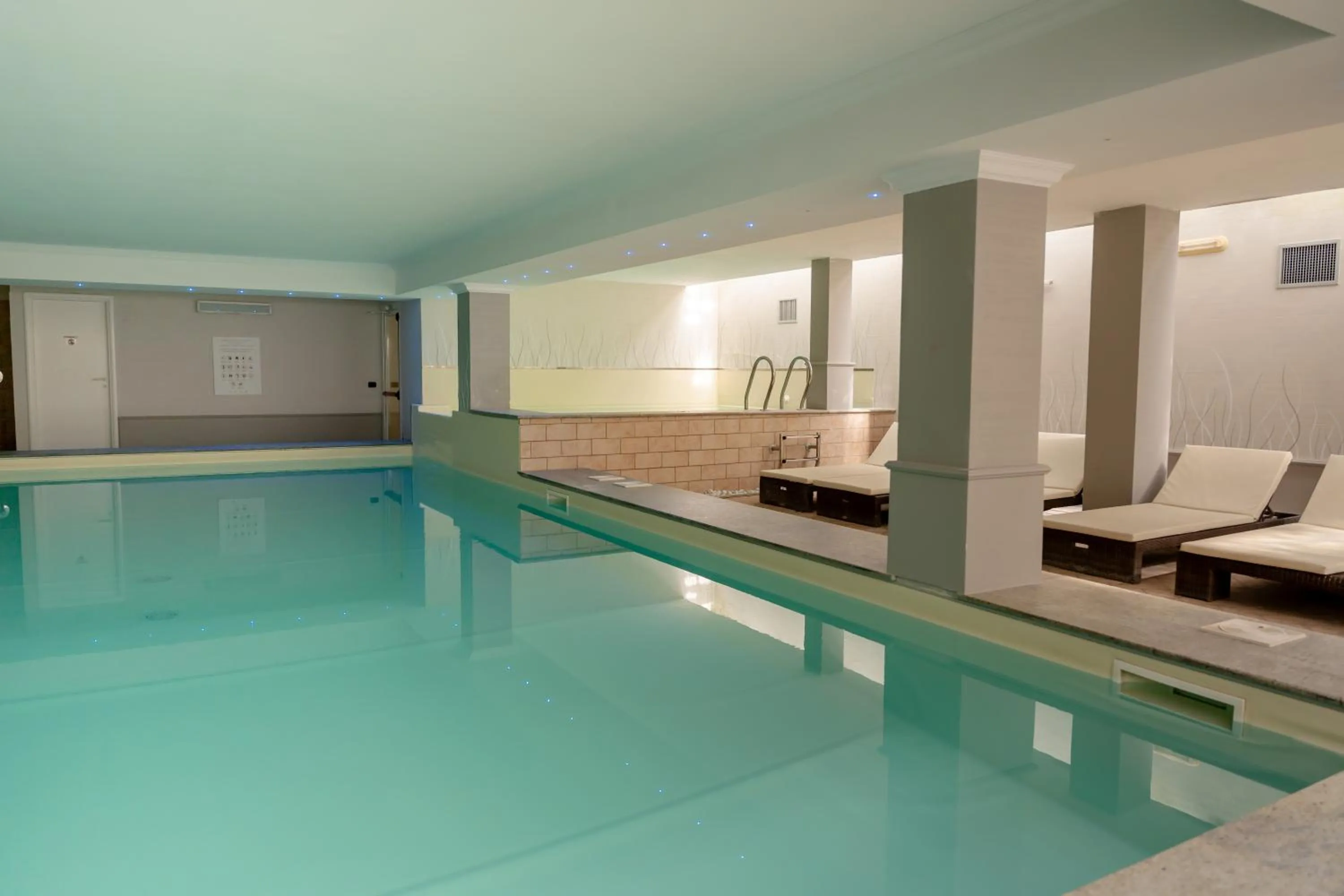 Hot Tub in Spa Hotel Splendid Sole