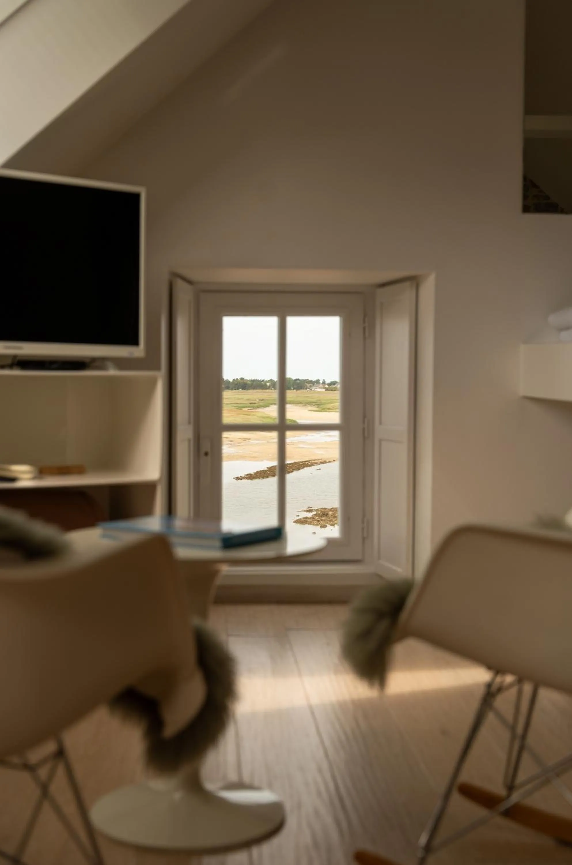 Property building in Aux 13 Arches-Logis Hôtel Restaurant