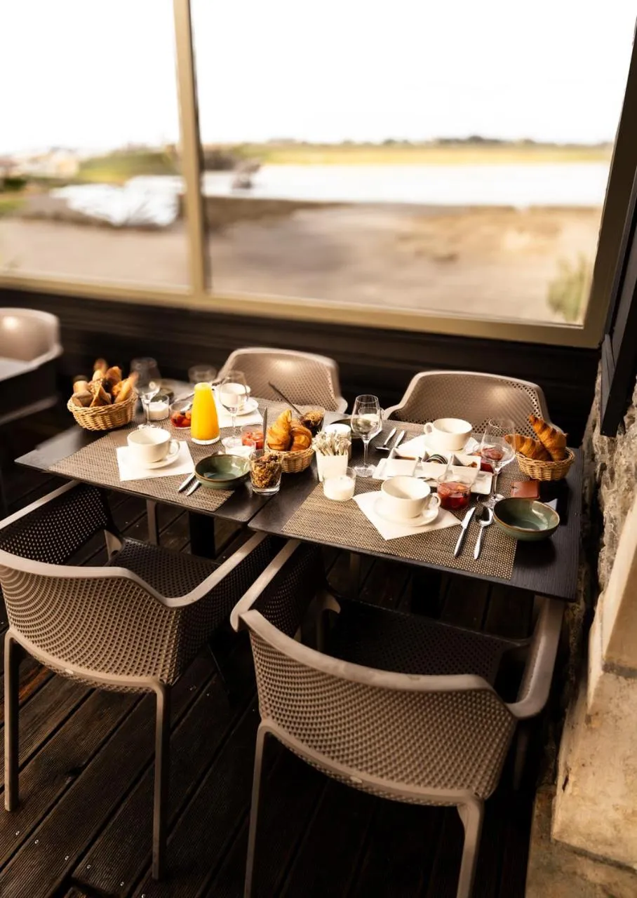 Aux 13 Arches-Logis Hôtel Restaurant