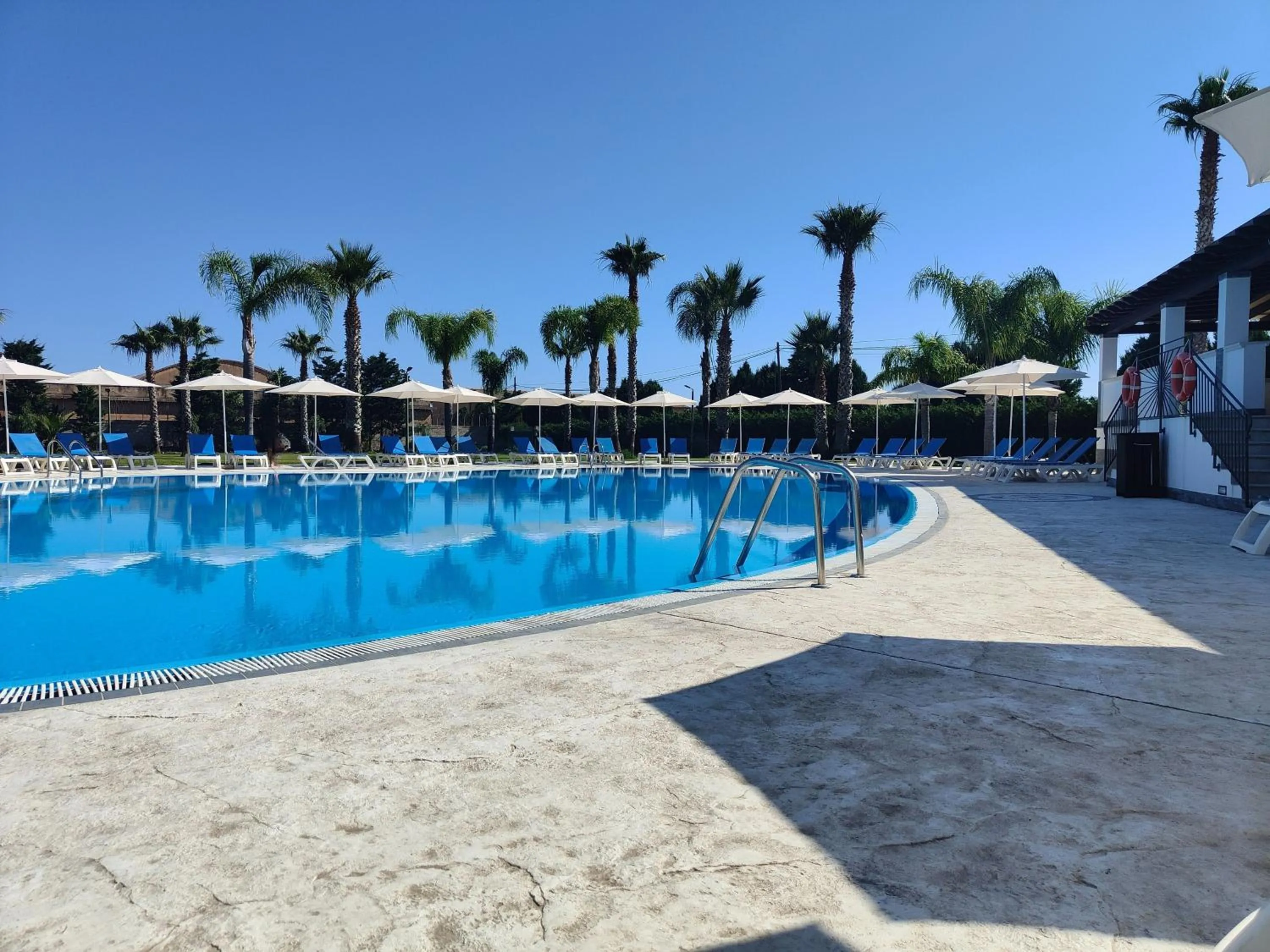 Swimming pool in Residence Hydria