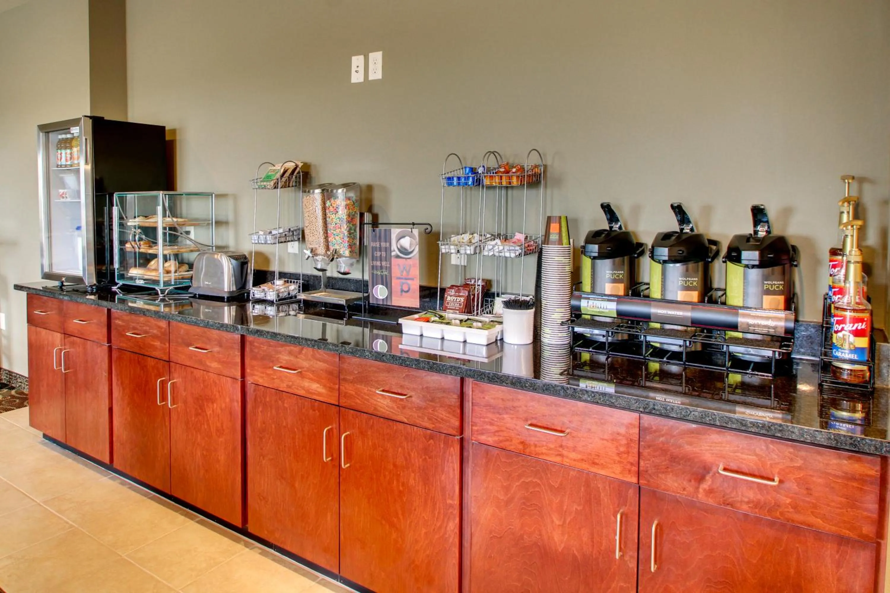 Food and drinks in Cobblestone Inn & Suites - Lamoni