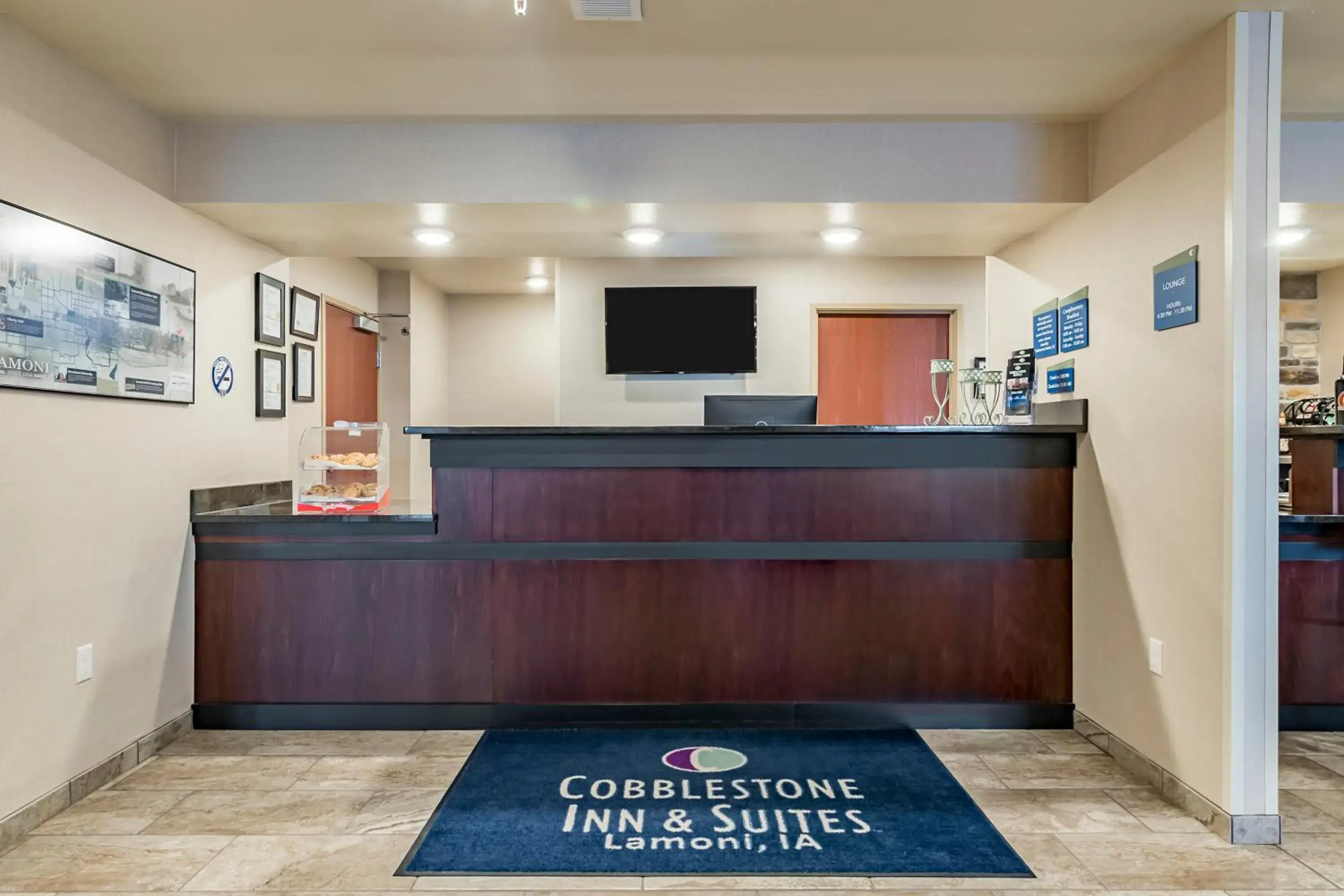 Lobby or reception in Cobblestone Inn & Suites - Lamoni Lobby or reception in Cobblestone Inn & Suites - Lamoni