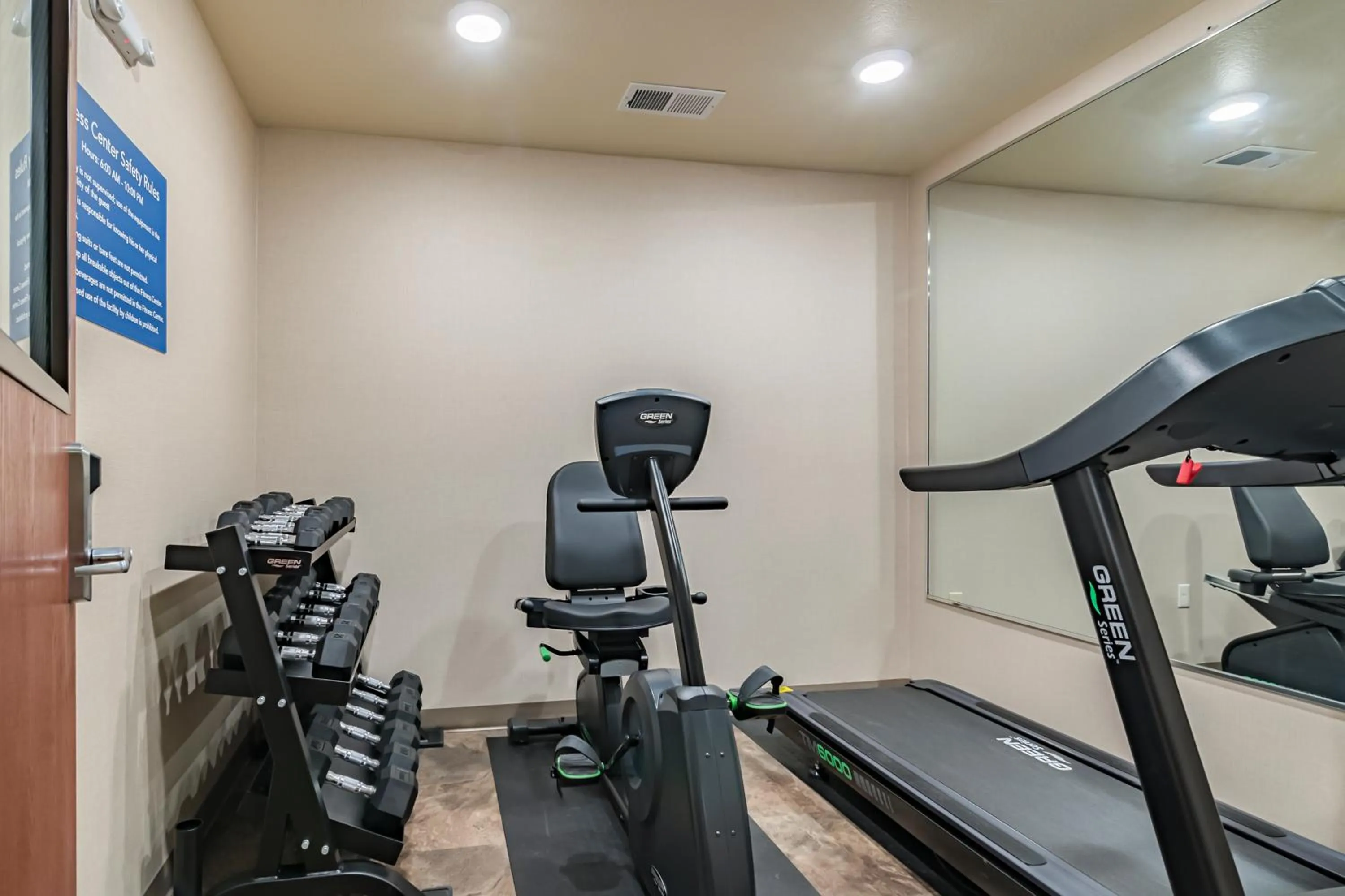 Fitness centre/facilities in Cobblestone Inn & Suites - Lamoni