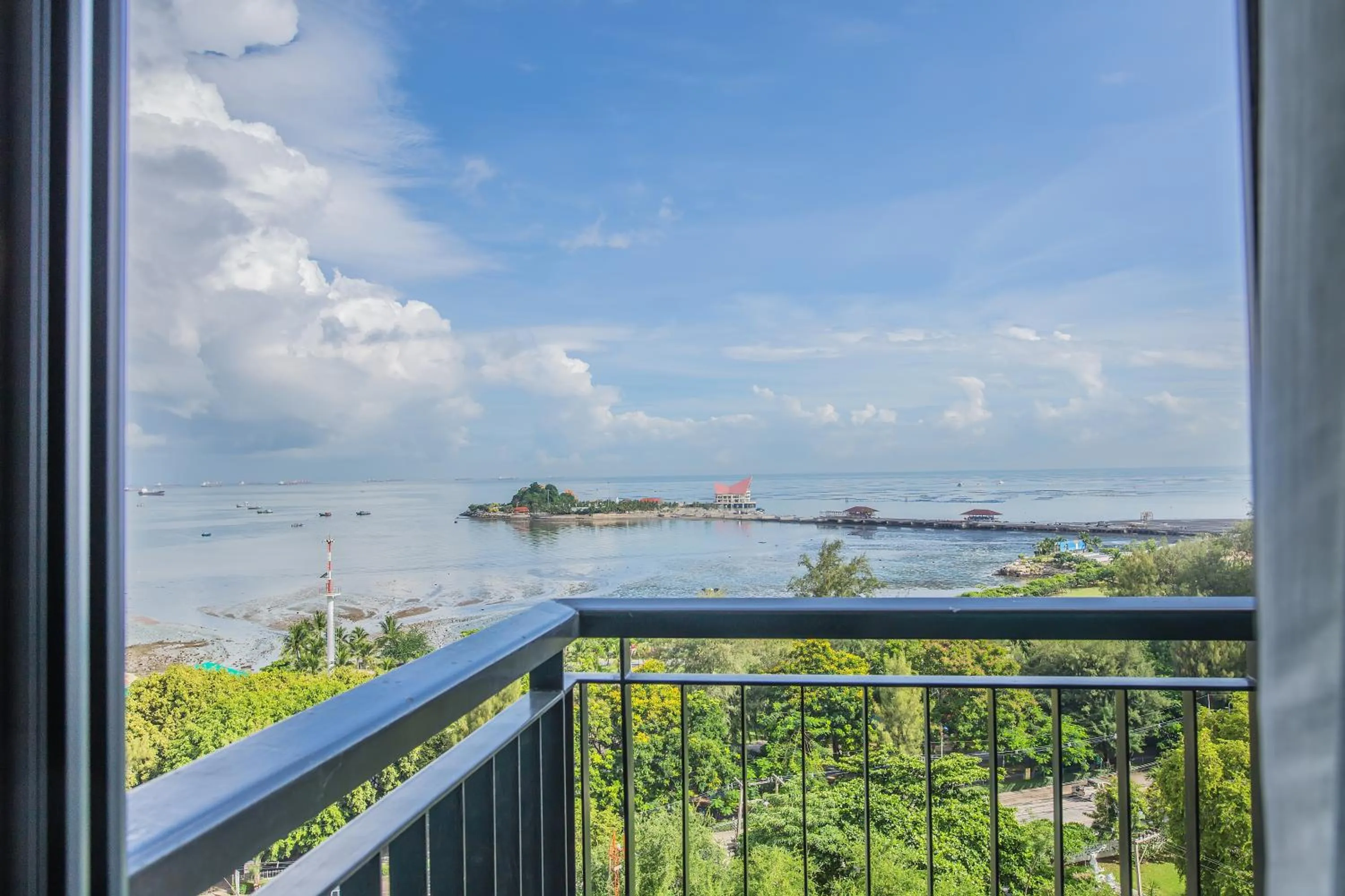 Sea view in Oakwood Hotel & Residence Sri Racha