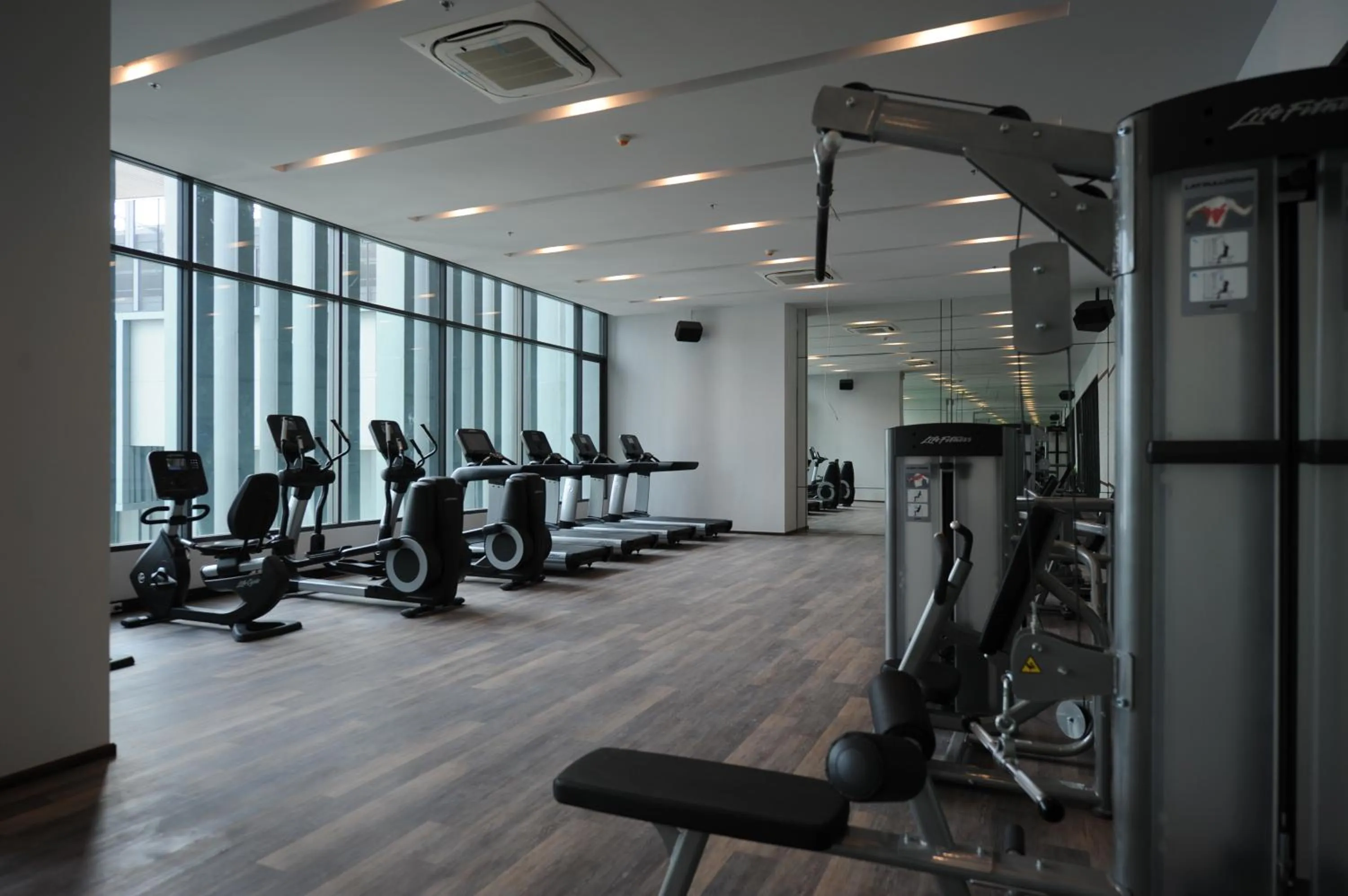 Fitness centre/facilities in Oakwood Hotel & Residence Sri Racha