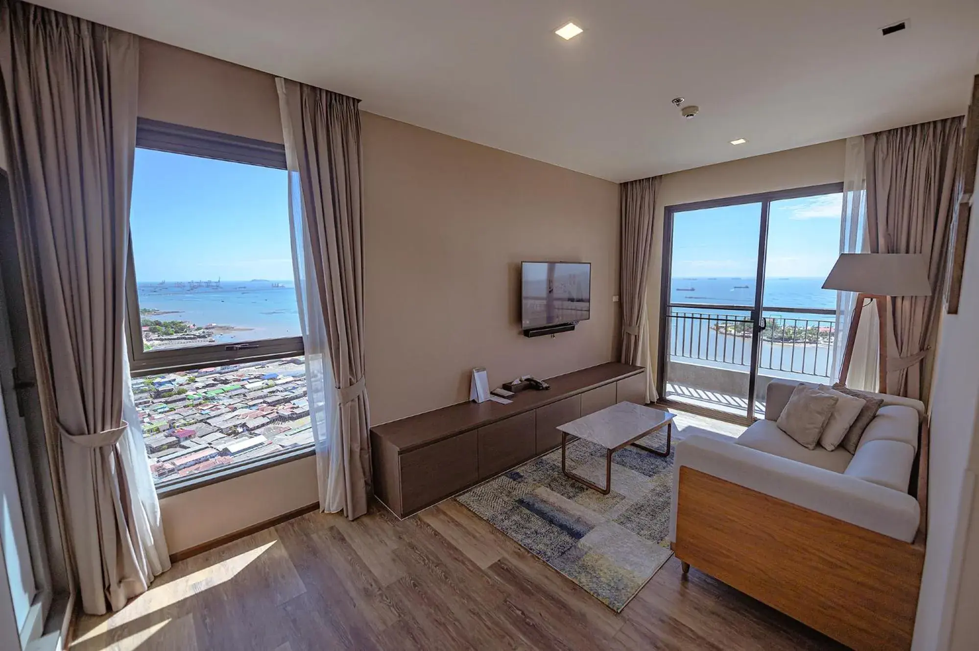 2 Bedroom Deluxe in Oakwood Hotel & Residence Sri Racha 2 Bedroom Deluxe in Oakwood Hotel & Residence Sri Racha