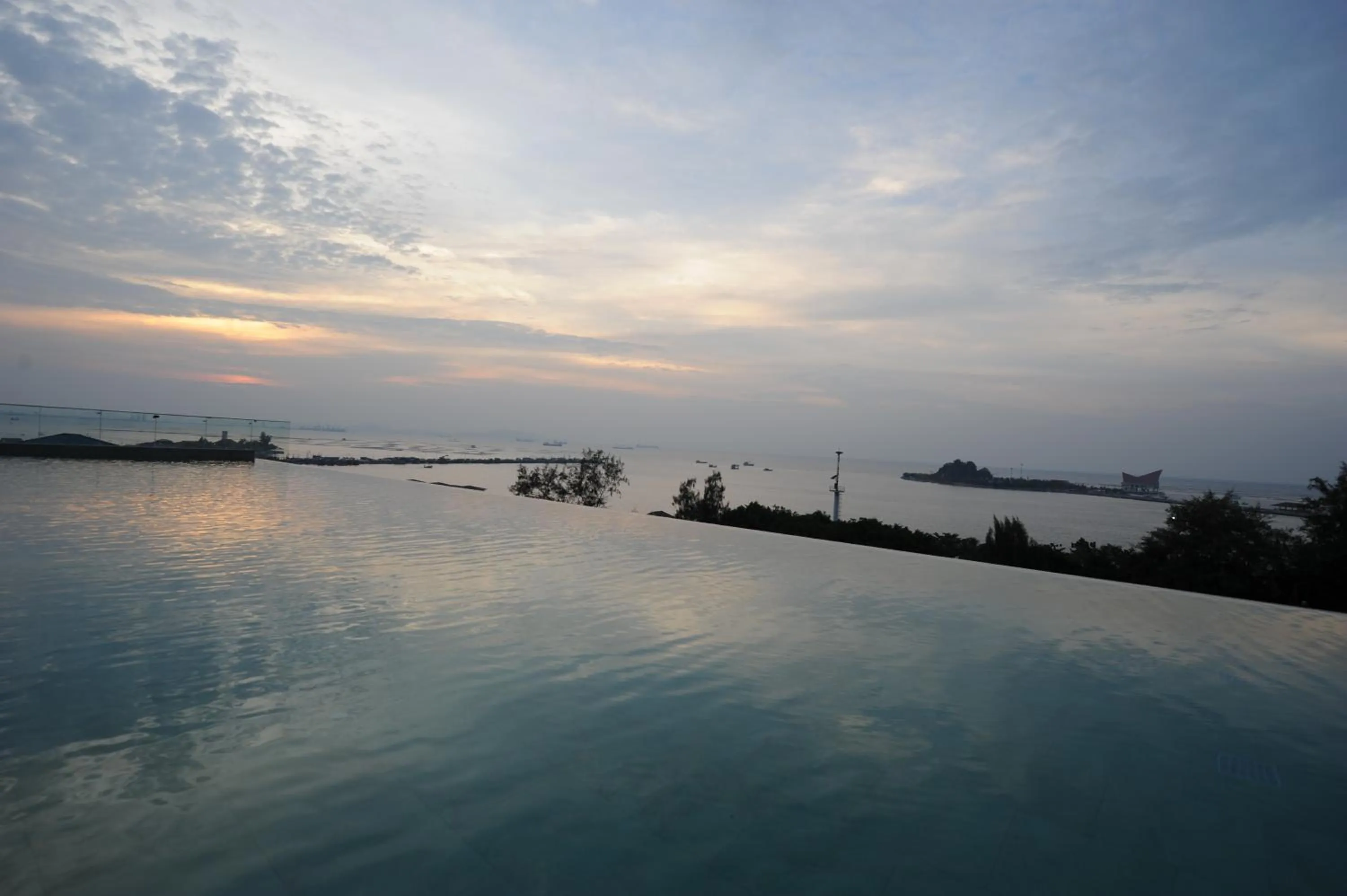 Swimming pool in Oakwood Hotel & Residence Sri Racha