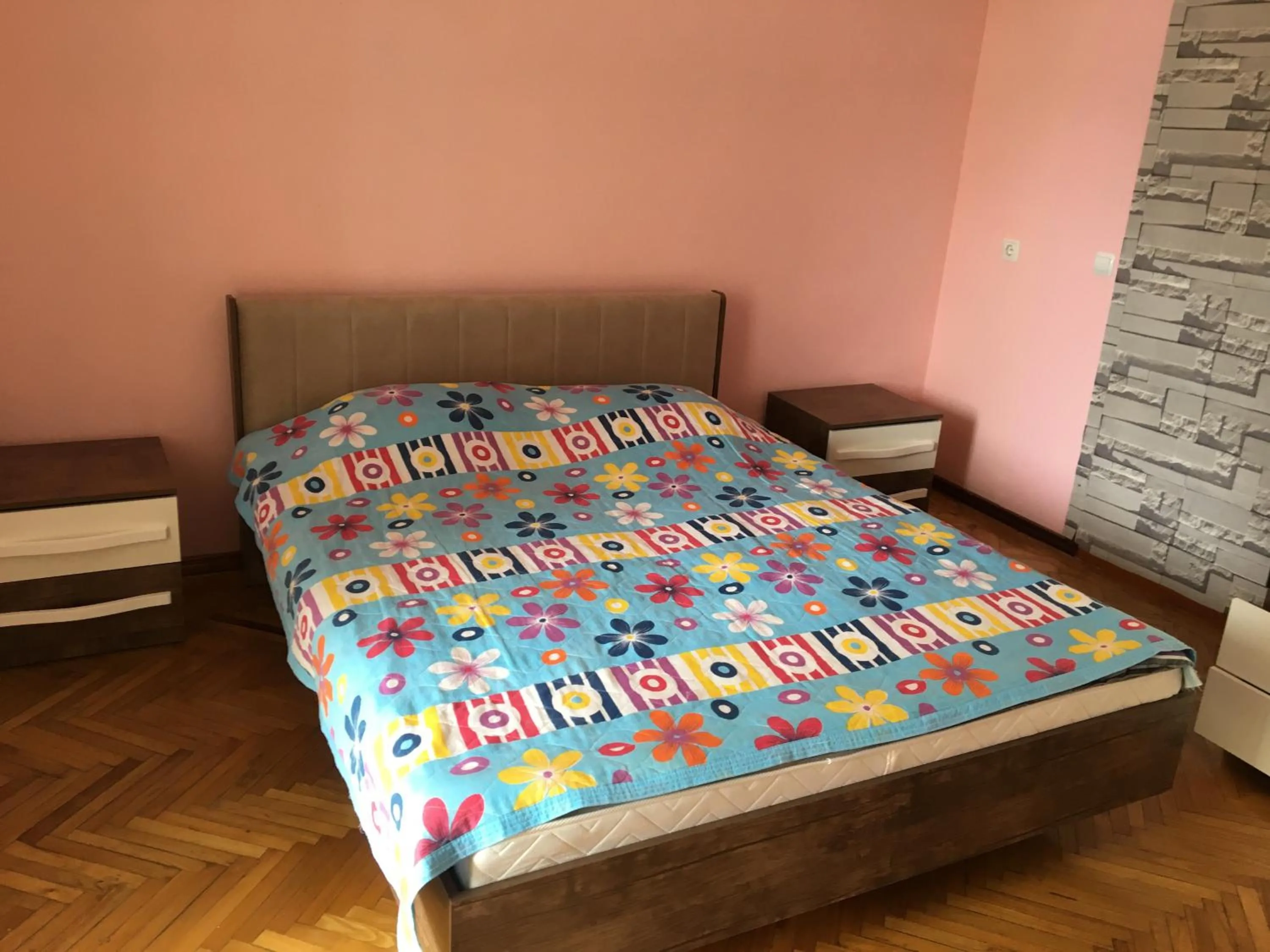 Bed in Marina kvariati
