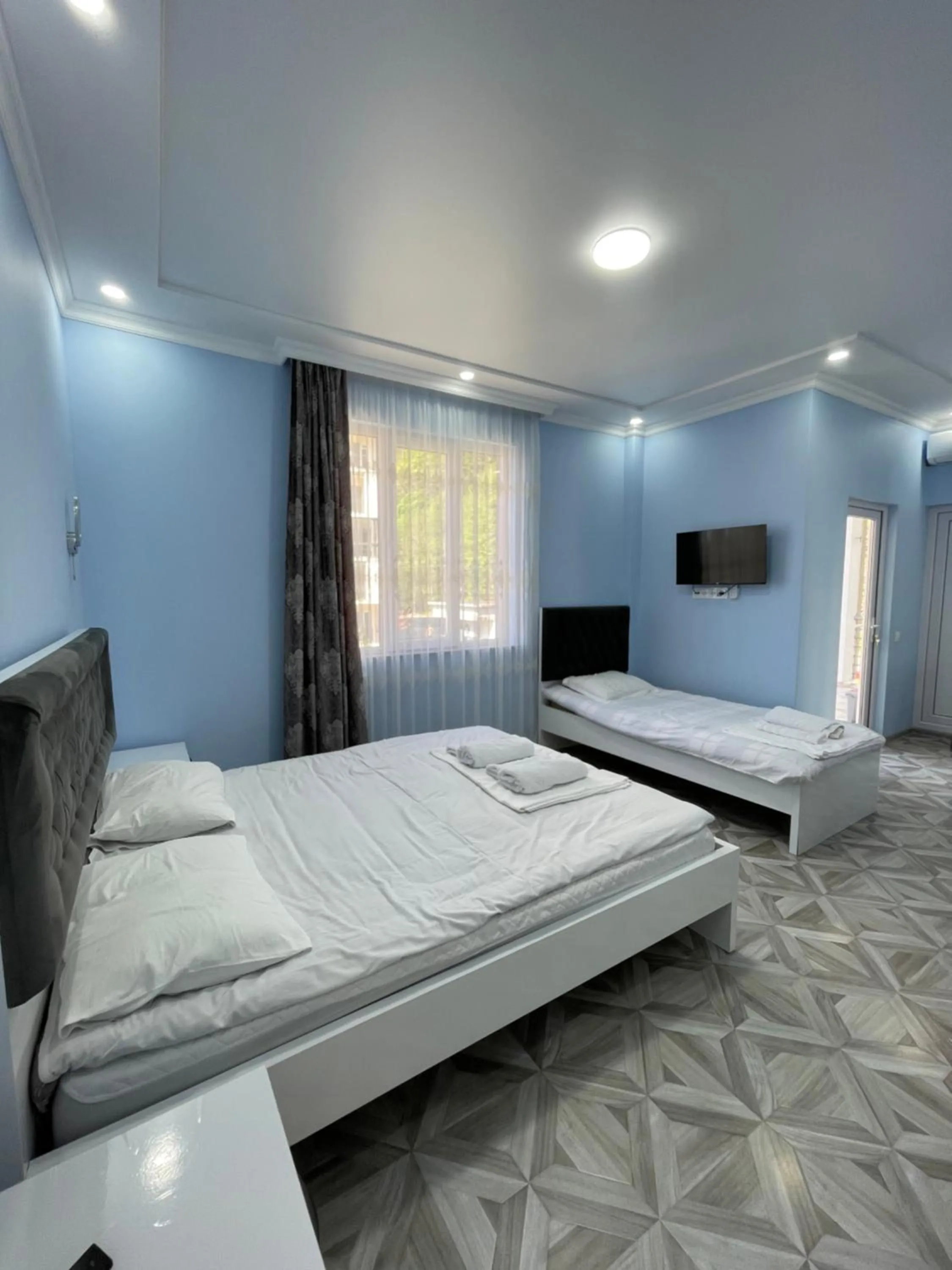 Bed in Marina kvariati
