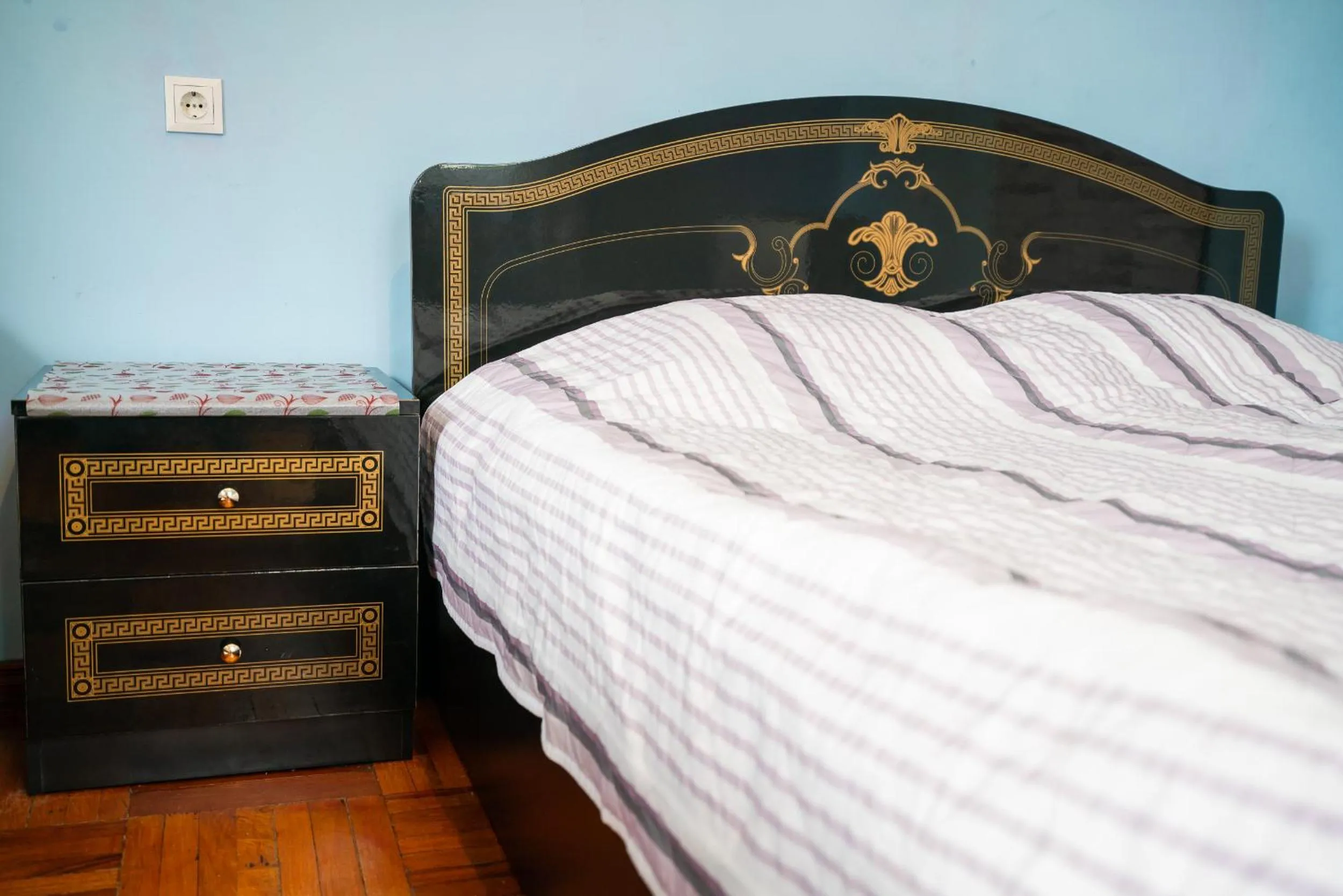 Bed in Marina kvariati