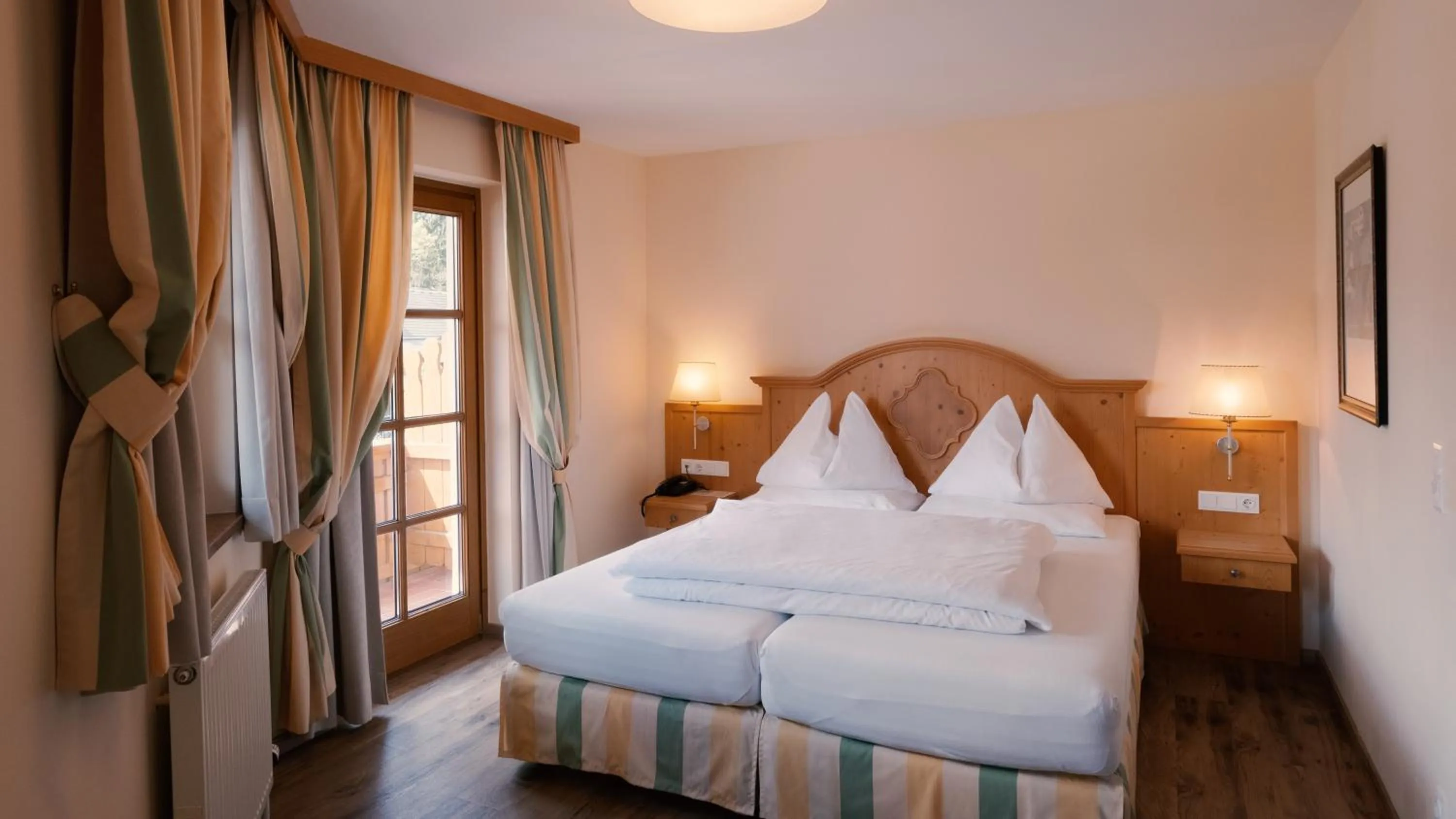 Photo of the whole room, Bed in Vogl's Nest