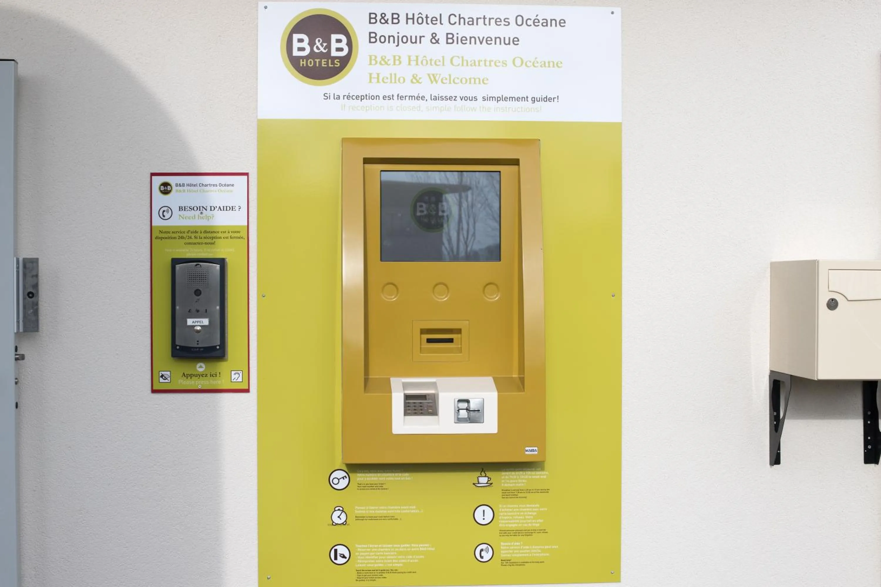 Bedroom in B&B HOTEL CHARTRES Oceane