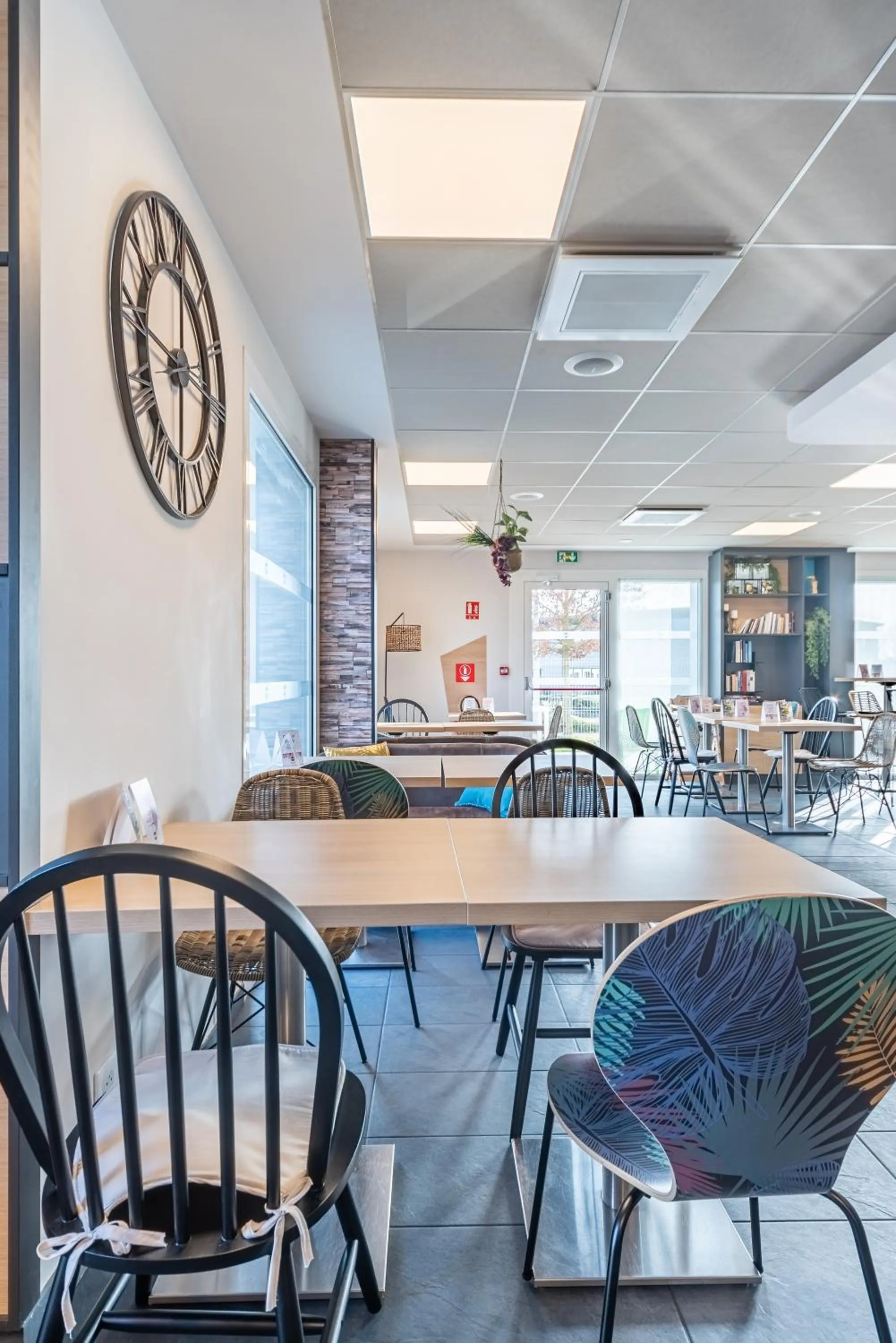 Buffet breakfast in B&B HOTEL CHARTRES Oceane