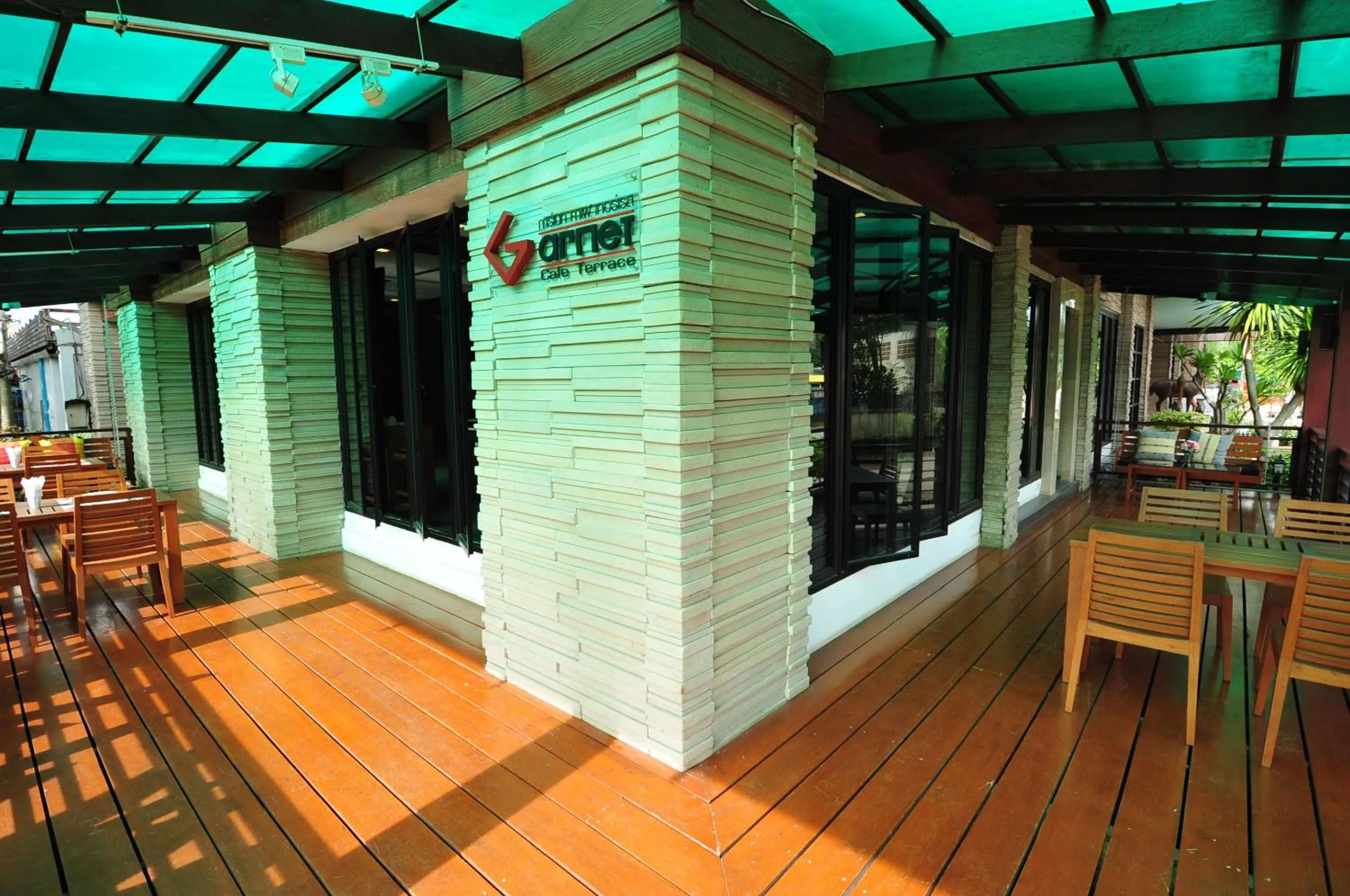 Restaurant/places to eat in Navarat Heritage Hotel