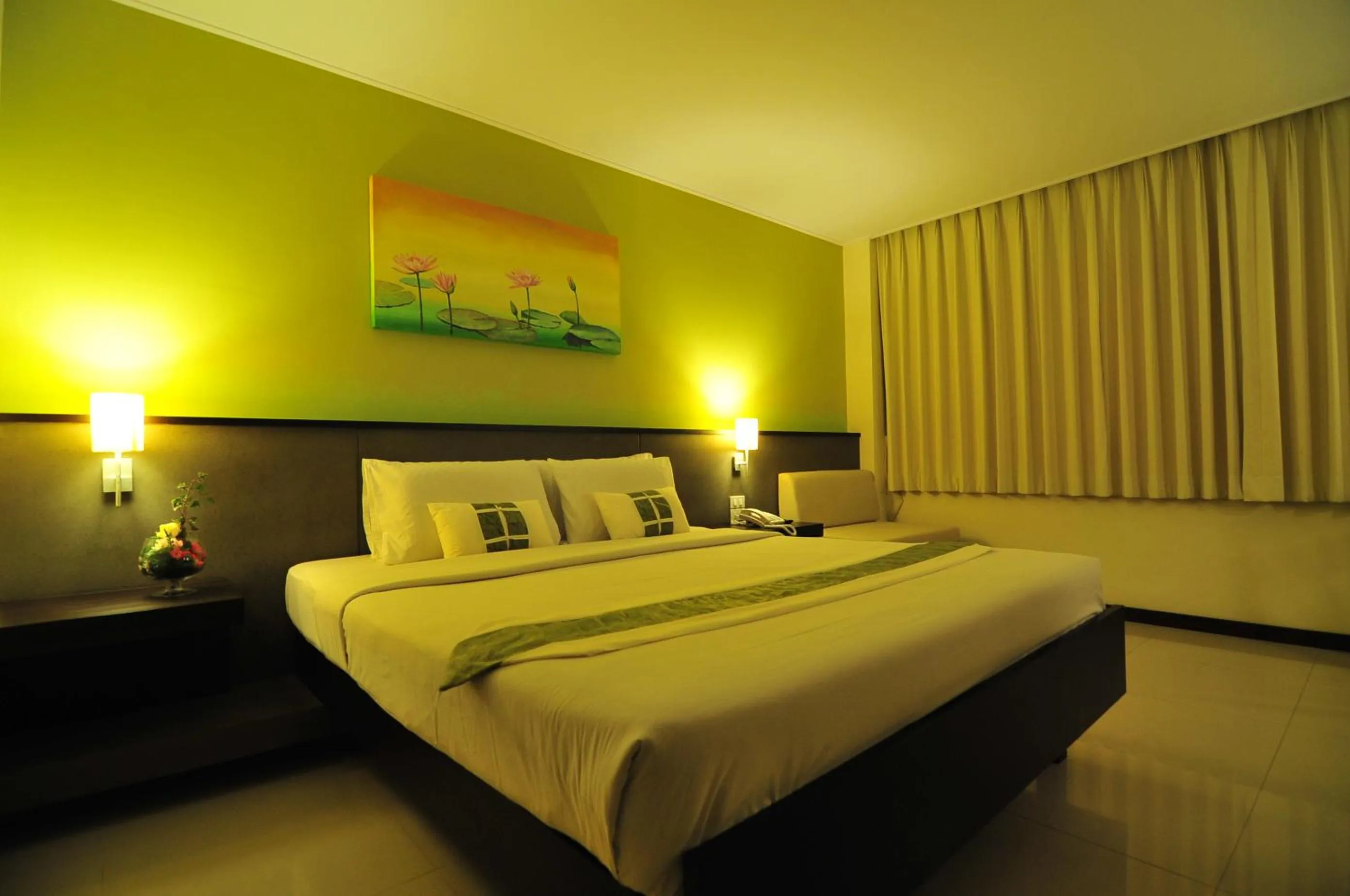 Bed in Navarat Heritage Hotel