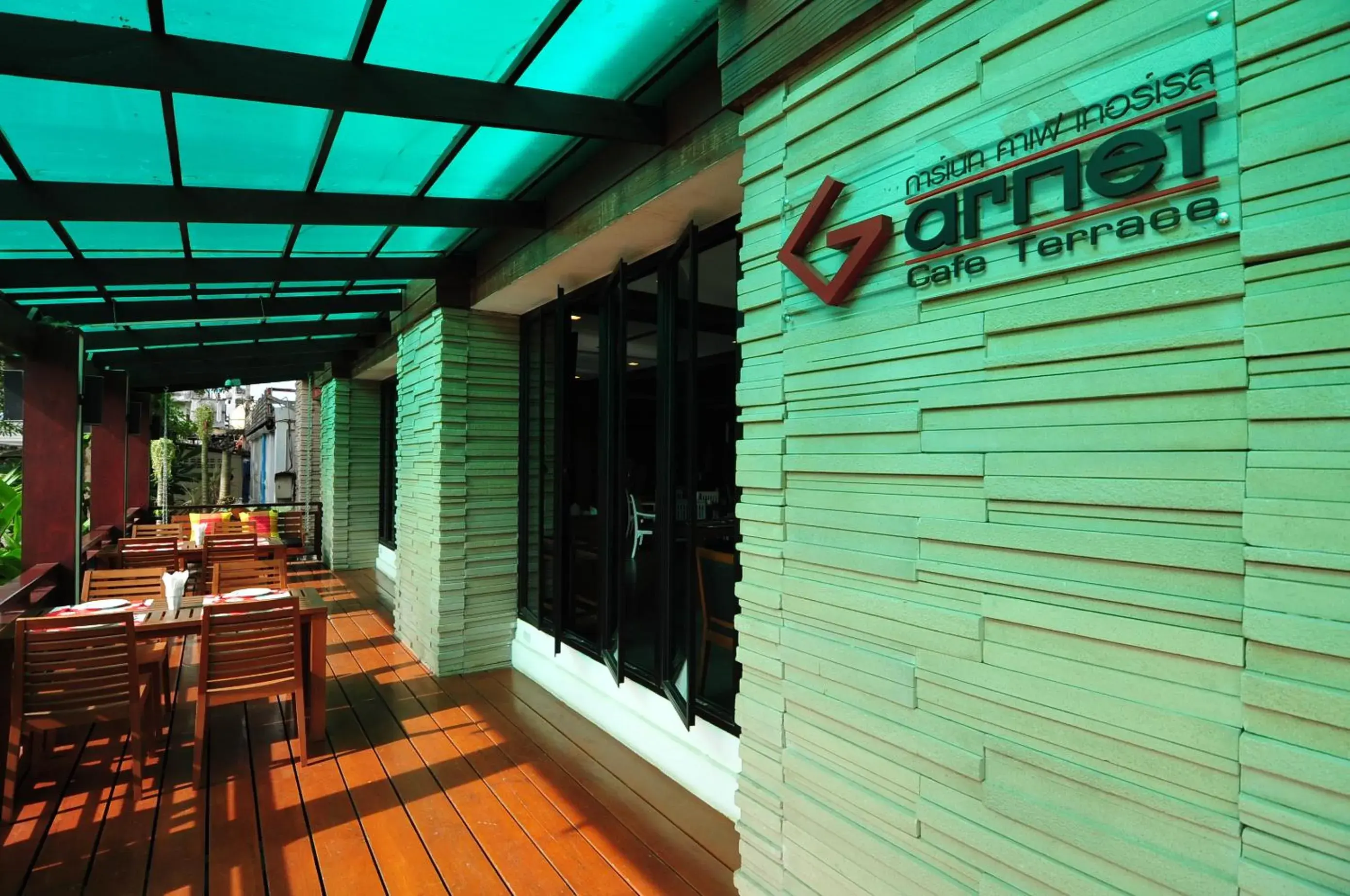 Restaurant/places to eat in Navarat Heritage Hotel Restaurant/places to eat in Navarat Heritage Hotel