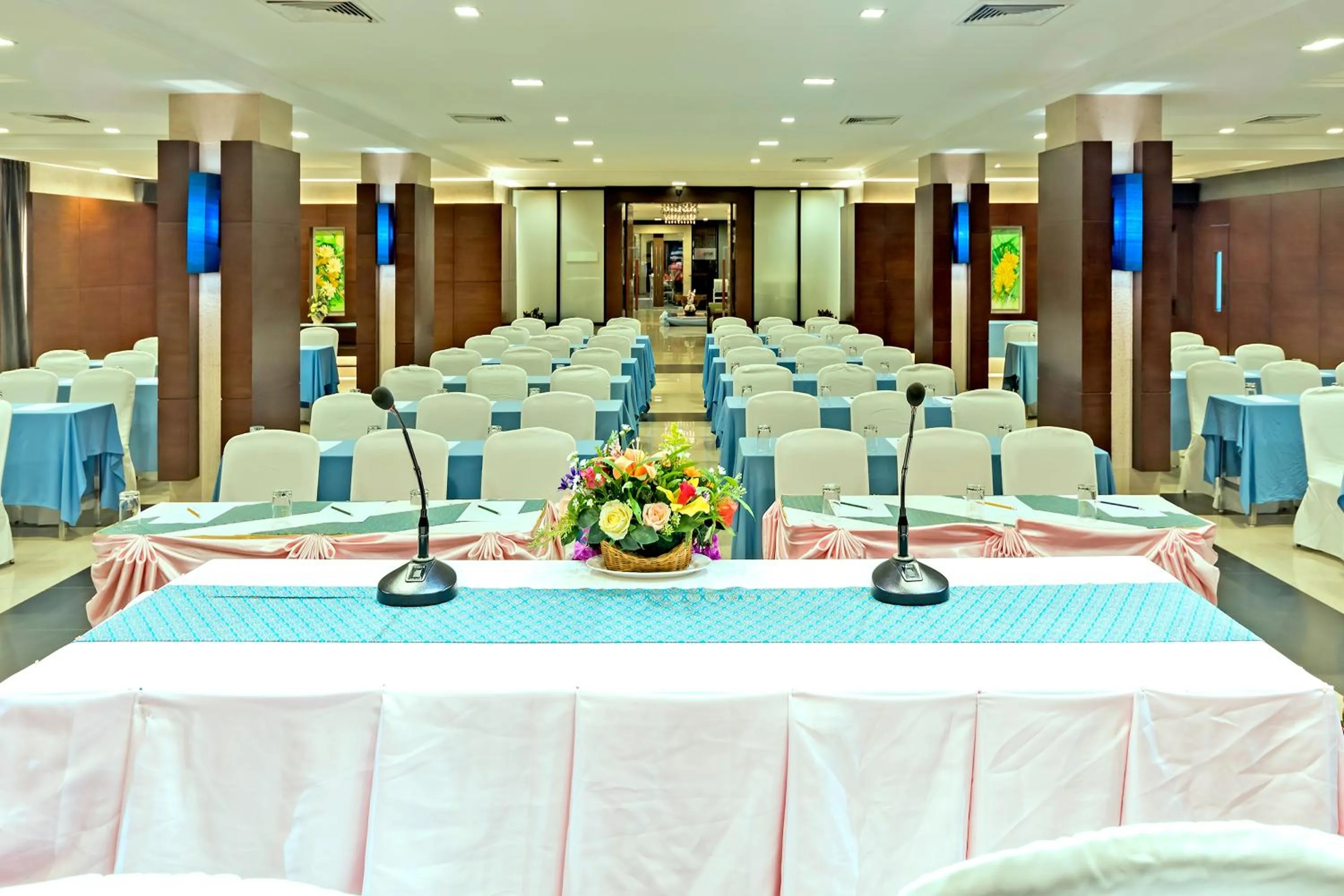 Banquet/Function facilities in Navarat Heritage Hotel