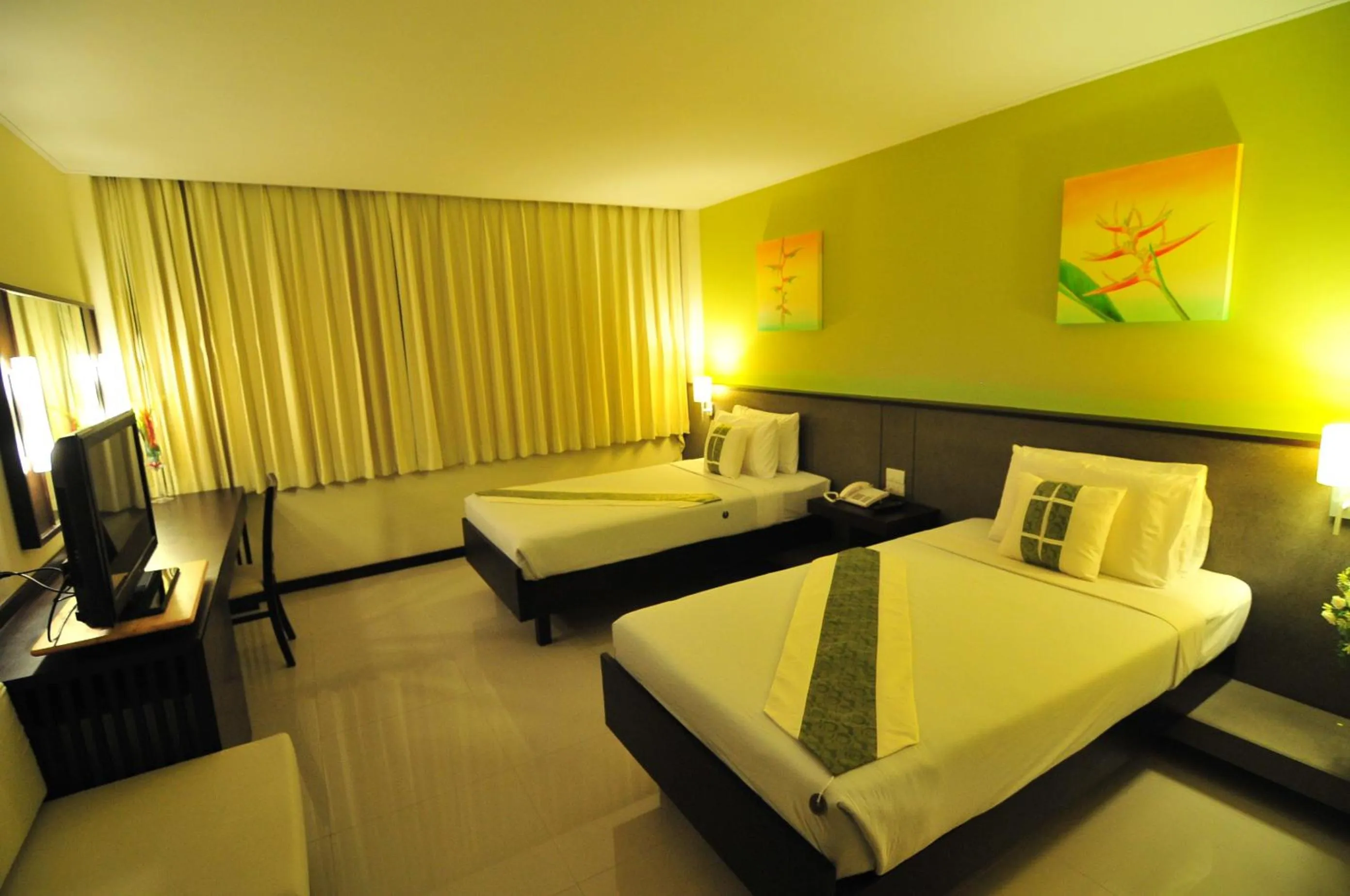 Bedroom, Bed in Navarat Heritage Hotel